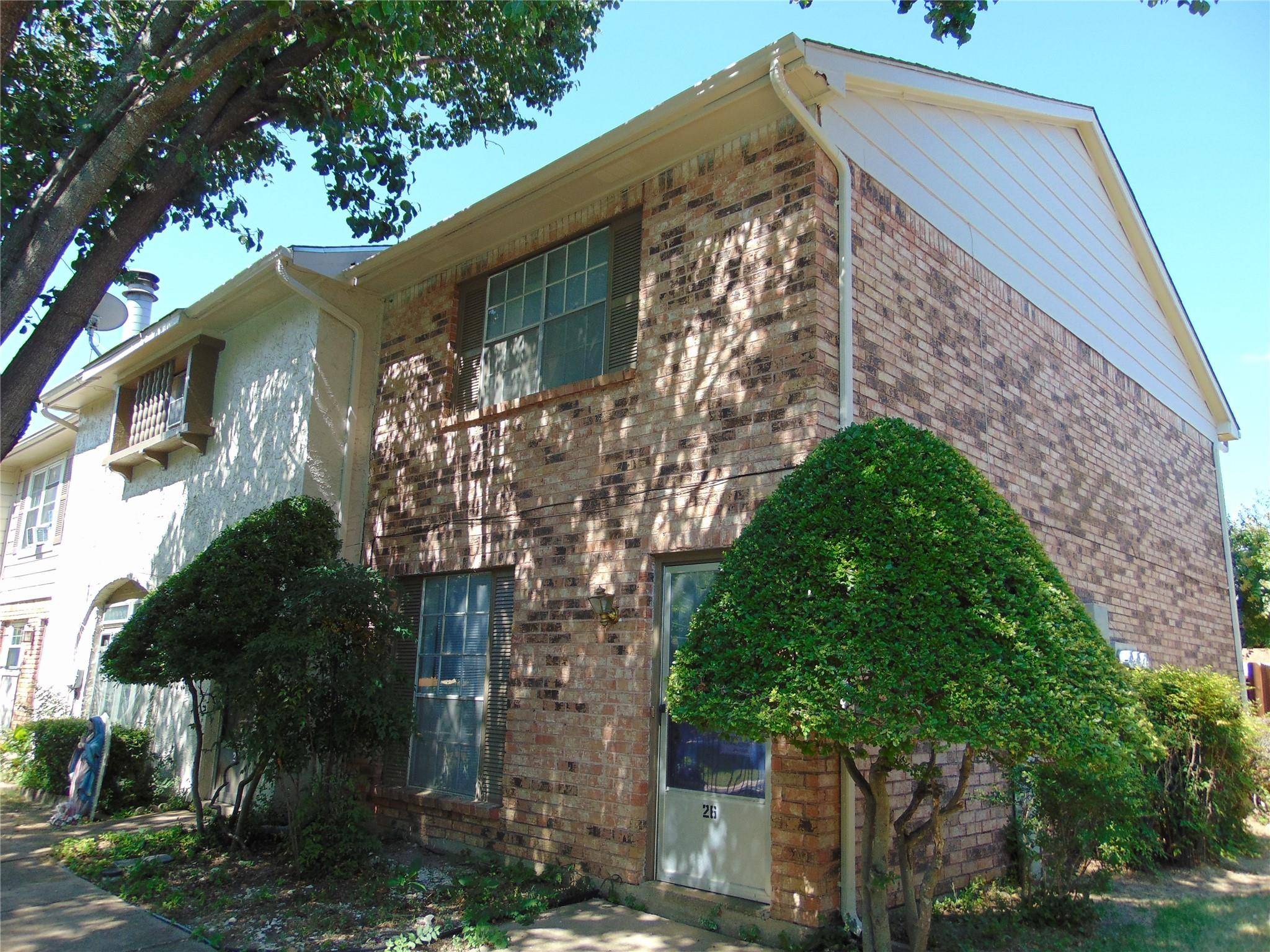 Grand Prairie, TX 75052,67 W Townhouse Lane