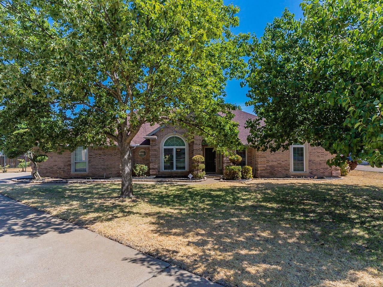 Crowley, TX 76036,824 Saxon Court