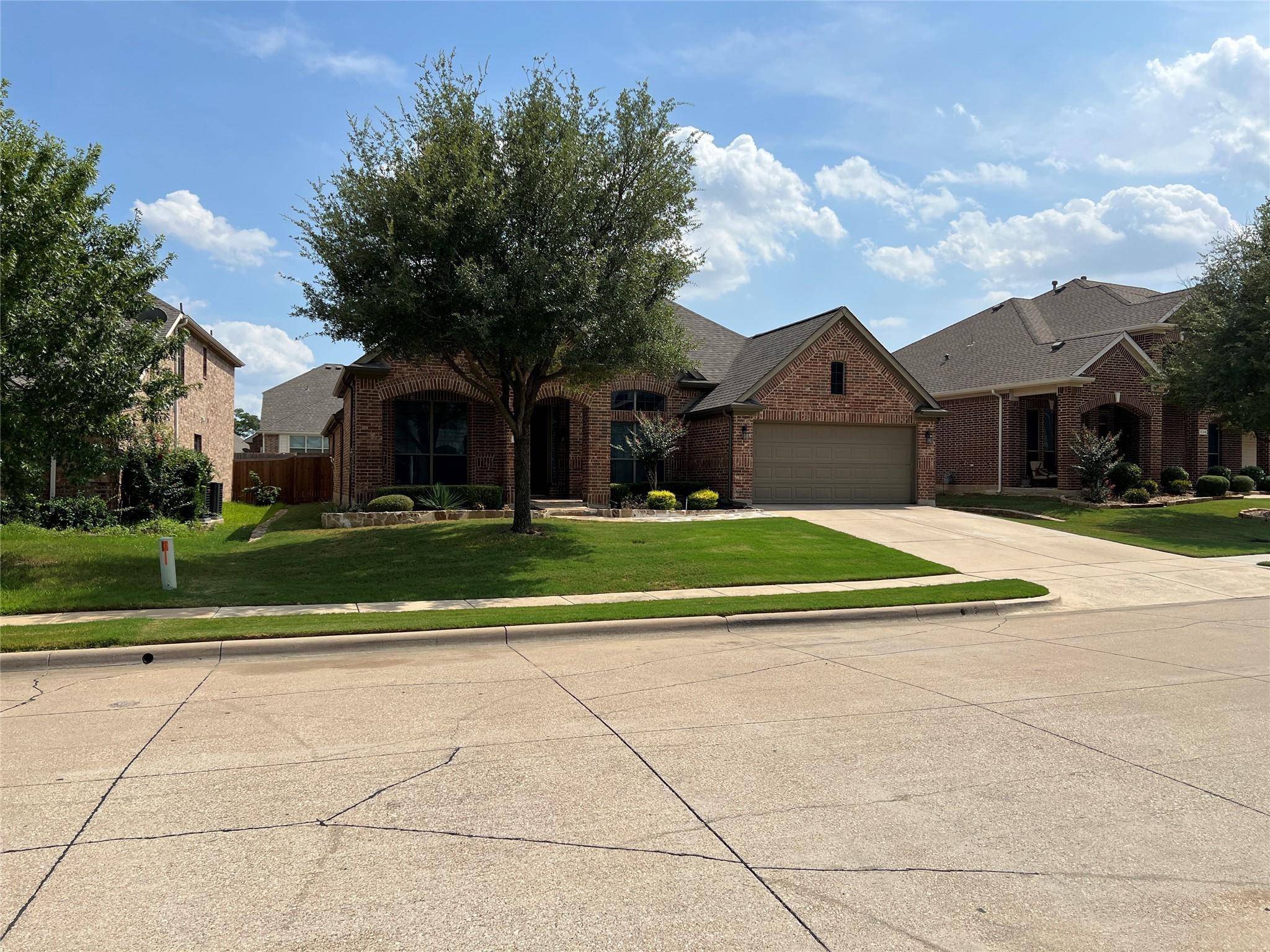 Burleson, TX 76028,1228 Belle Meade Way