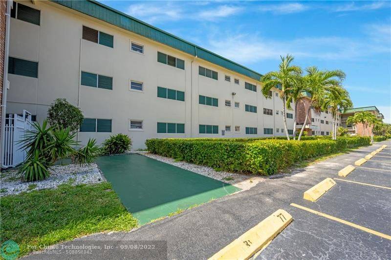 Hallandale Beach, FL 33009,1450 Atlantic Shores Blvd  #315