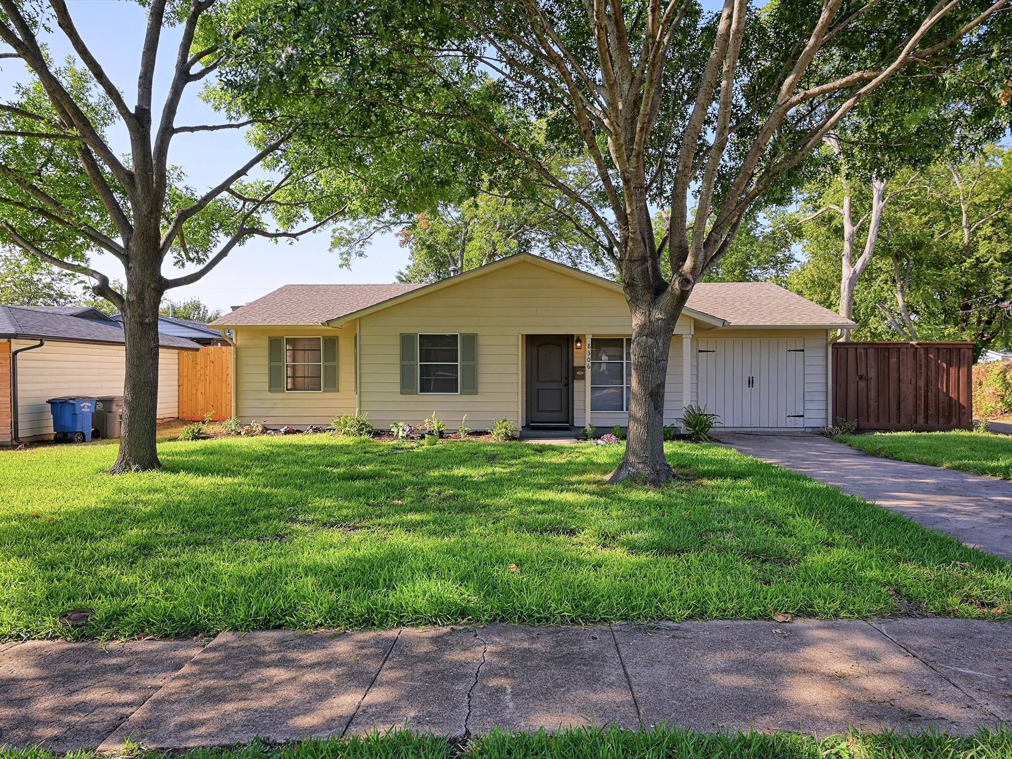 Dallas, TX 75243,8306 Glen Regal Drive