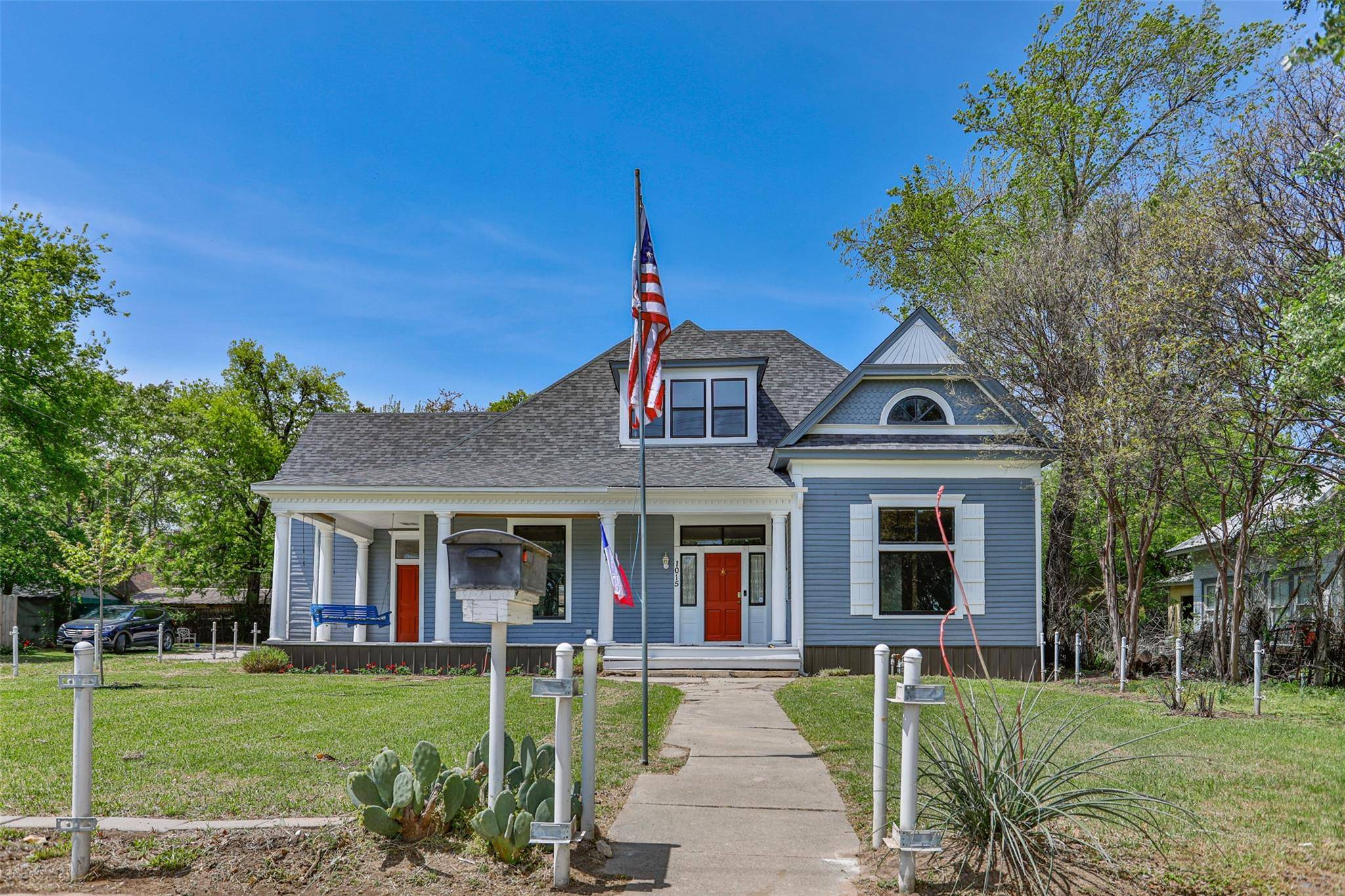 Gainesville, TX 76240,1015 N Dixon Street