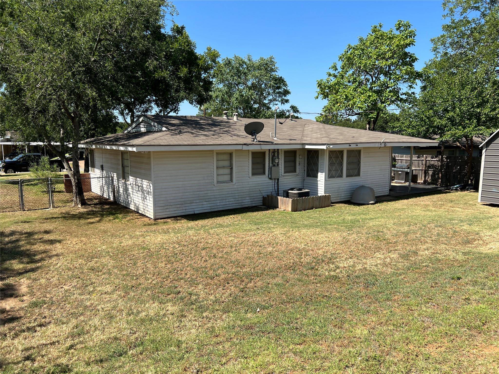 Graham, TX 76450,1423 Rolling Hills Drive