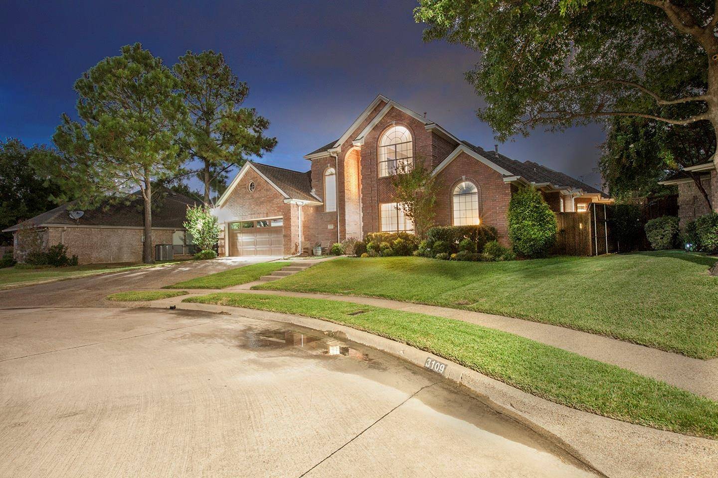 Bedford, TX 76021,3105 Creekwood Court