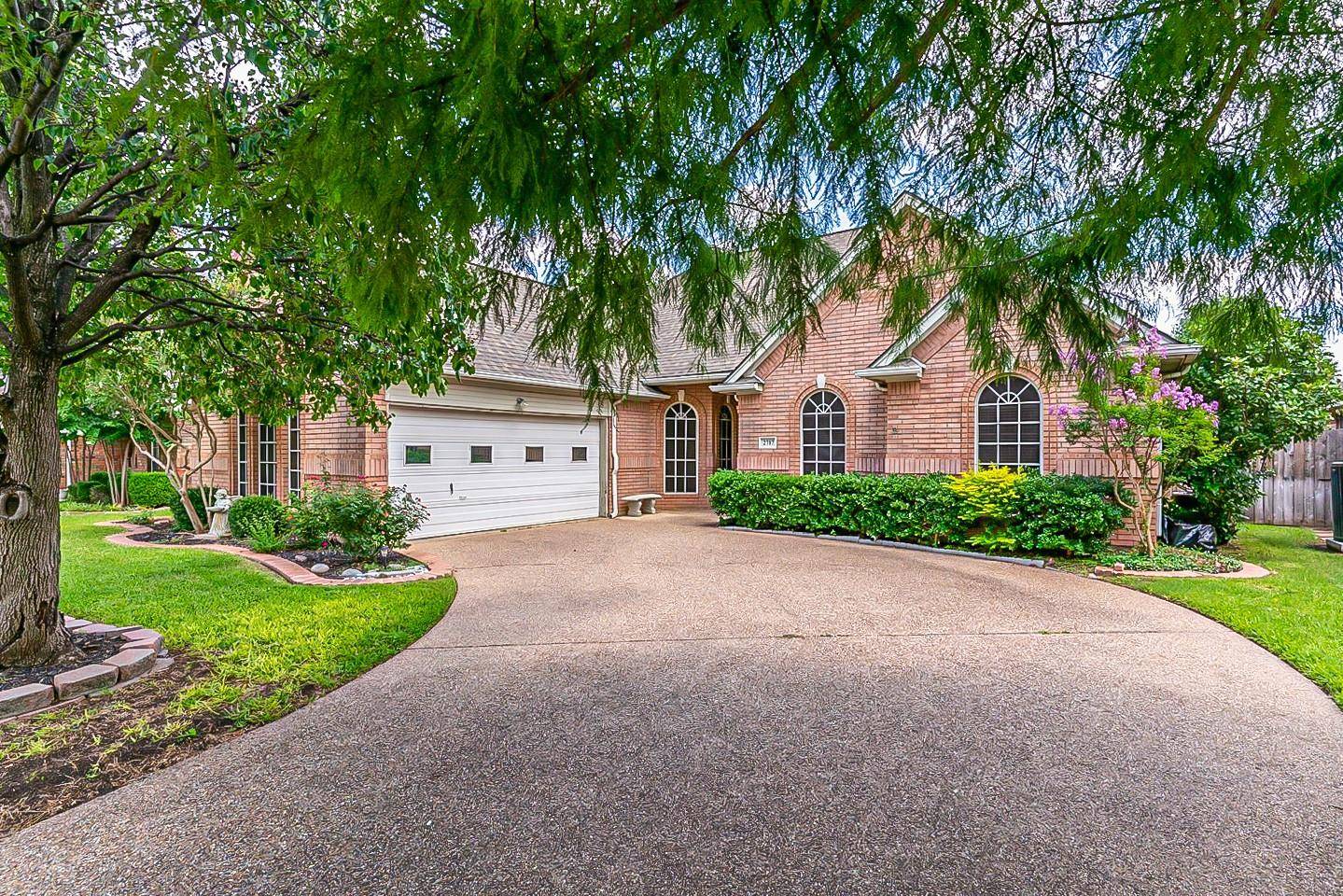 Bedford, TX 76021,2717 Park Avenue