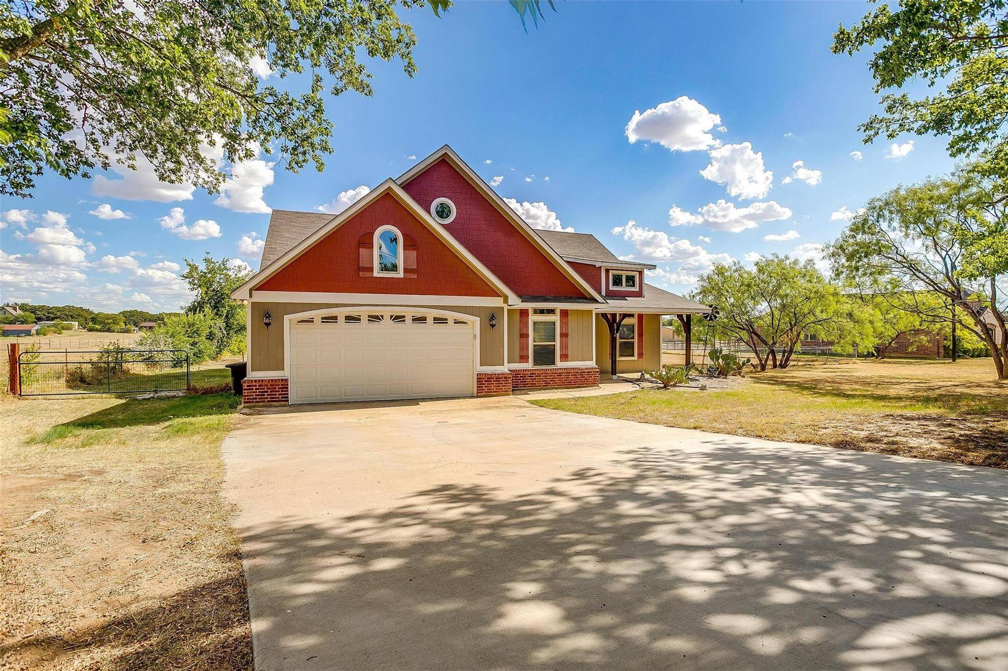 Alvarado, TX 76009,5716 Crow Creek Lane