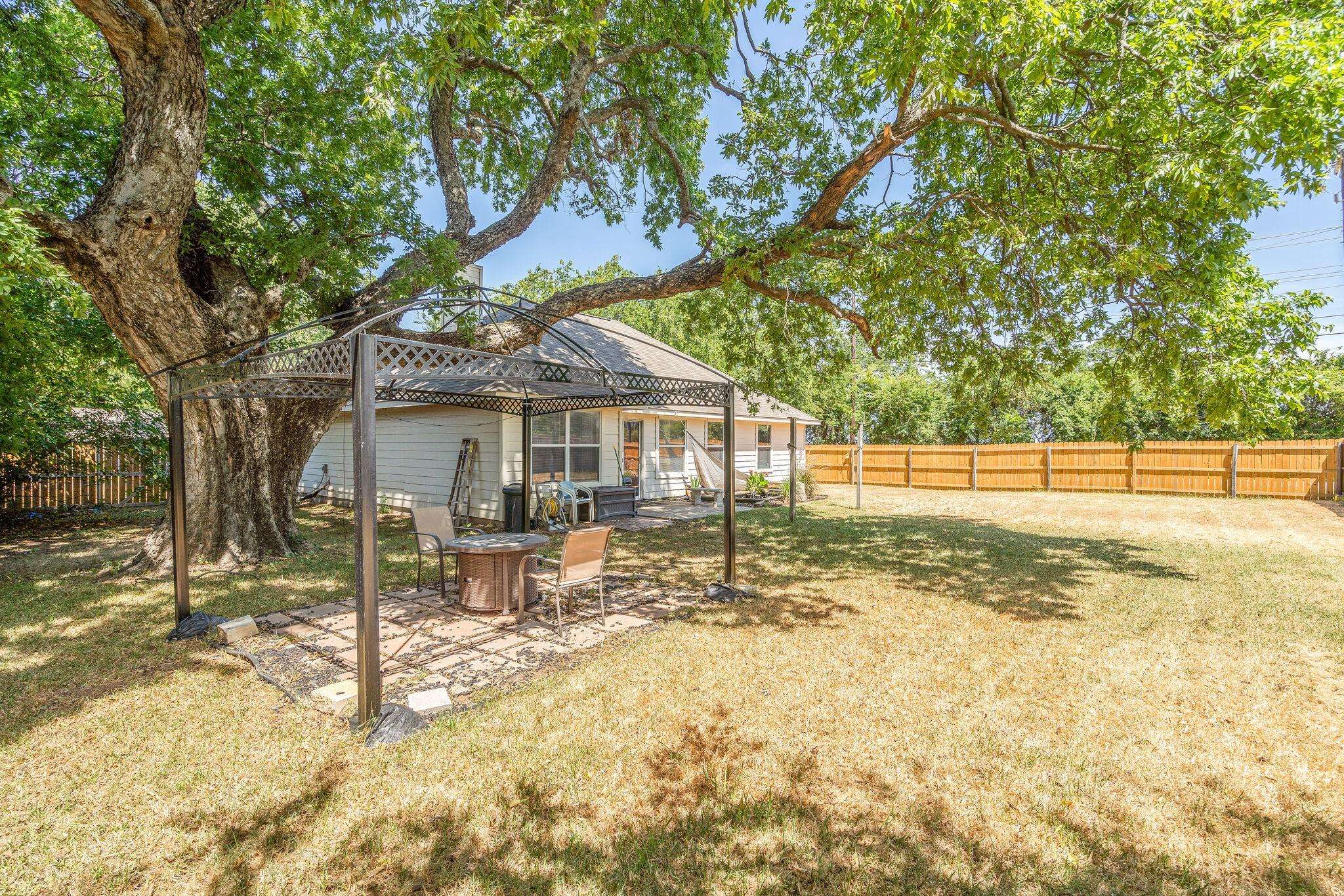 Aubrey, TX 76227,618 N Cherry Street