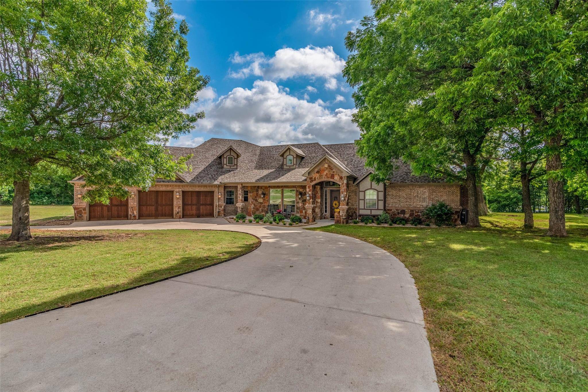 Gunter, TX 75058,88 Oak Creek Court