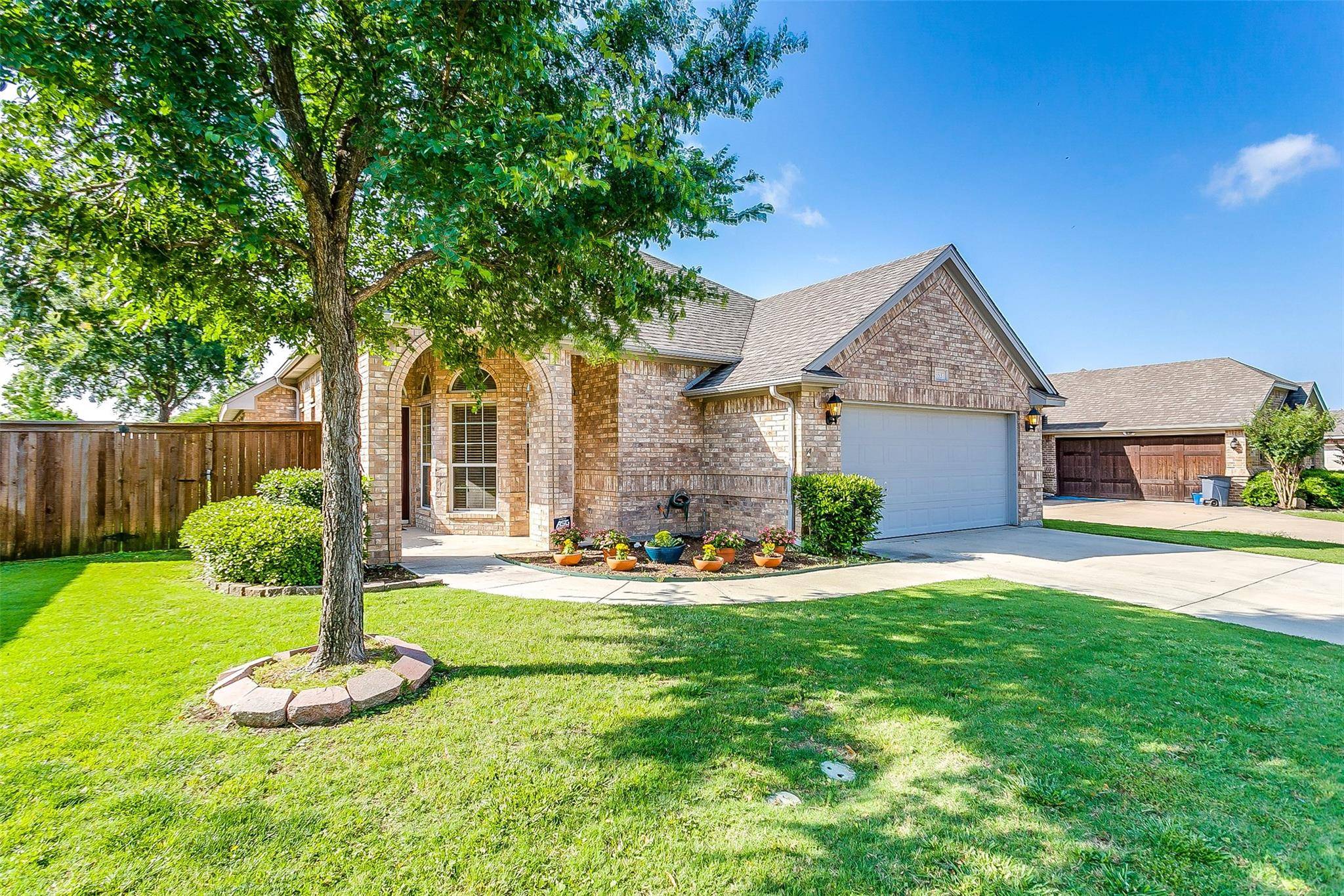 Benbrook, TX 76126,5537 Plata Lane