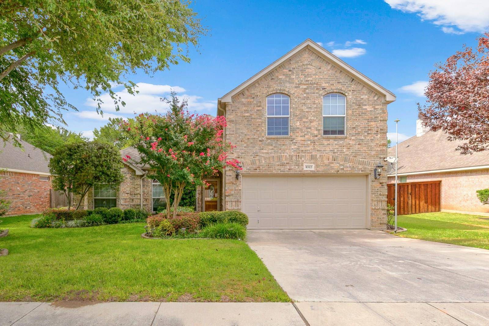 Benbrook, TX 76126,8312 Patreota Drive