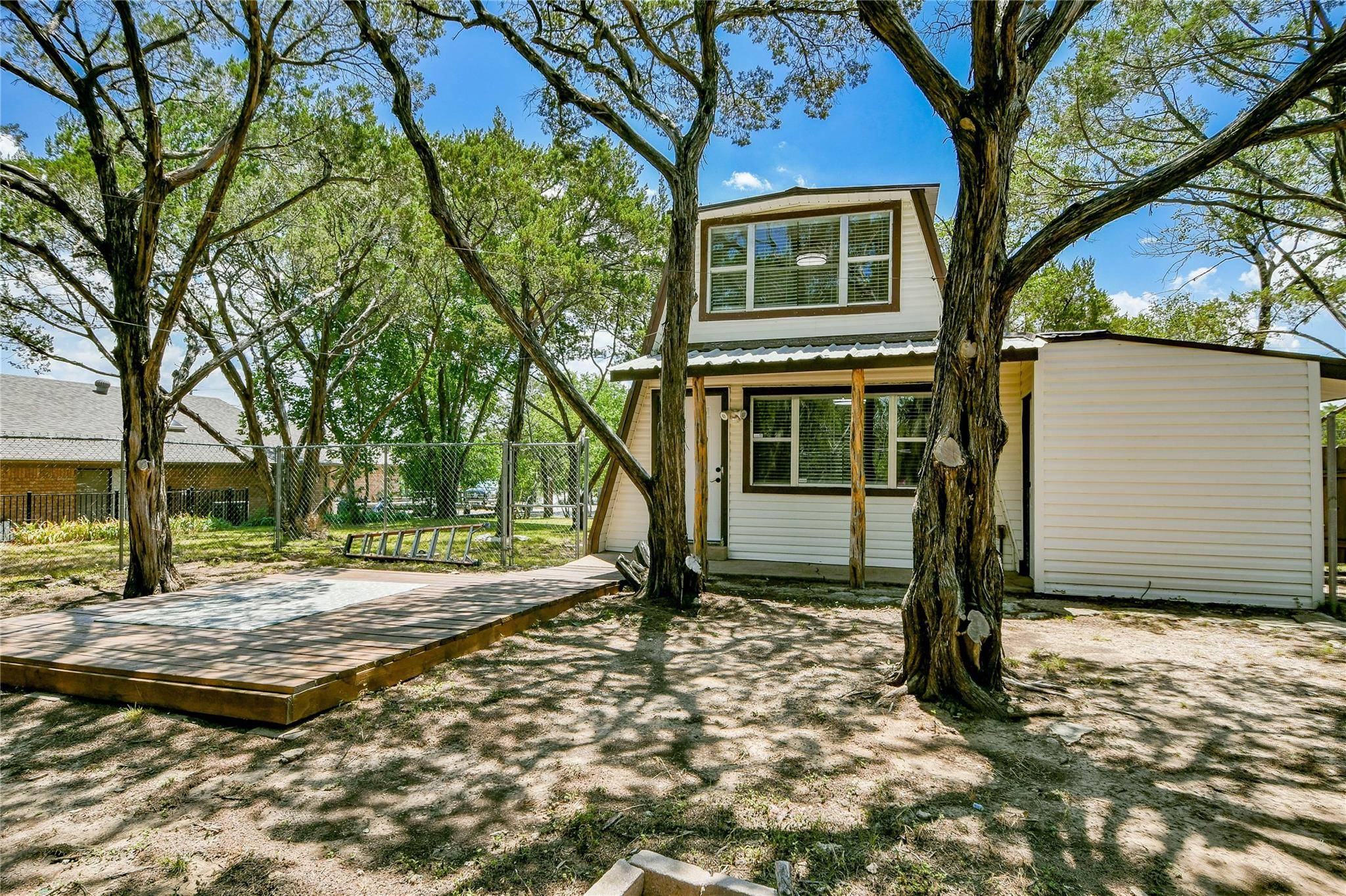 Granbury, TX 76048,1630 S Chisholm Trail