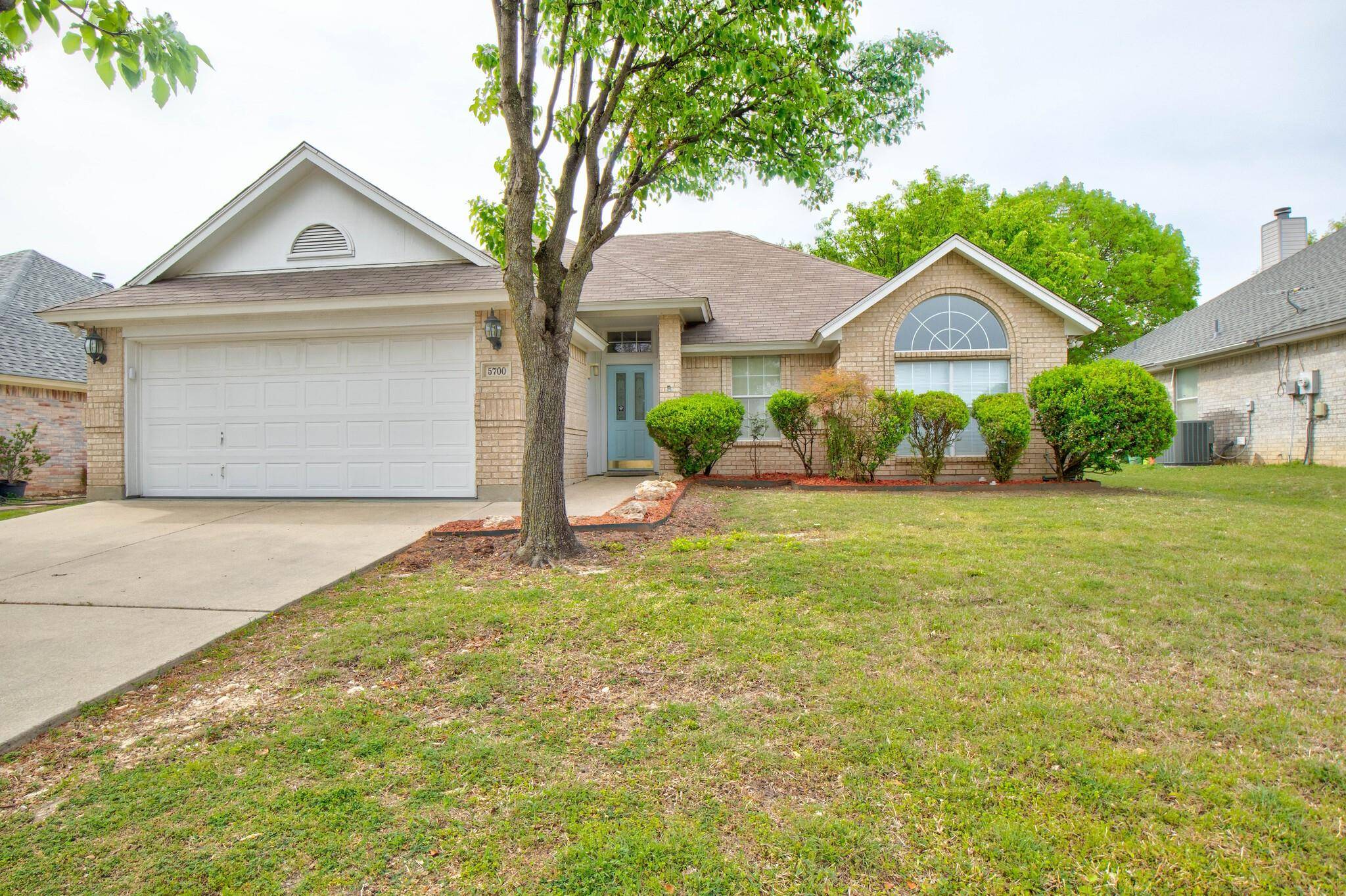 Haltom City, TX 76117,5700 Straightaway Drive