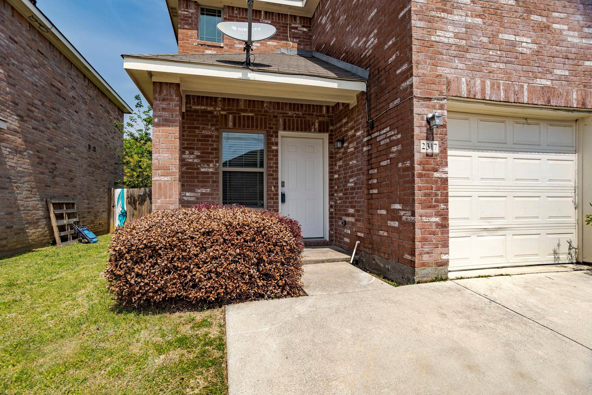 Arlington, TX 76012,2317 Aldergate Drive