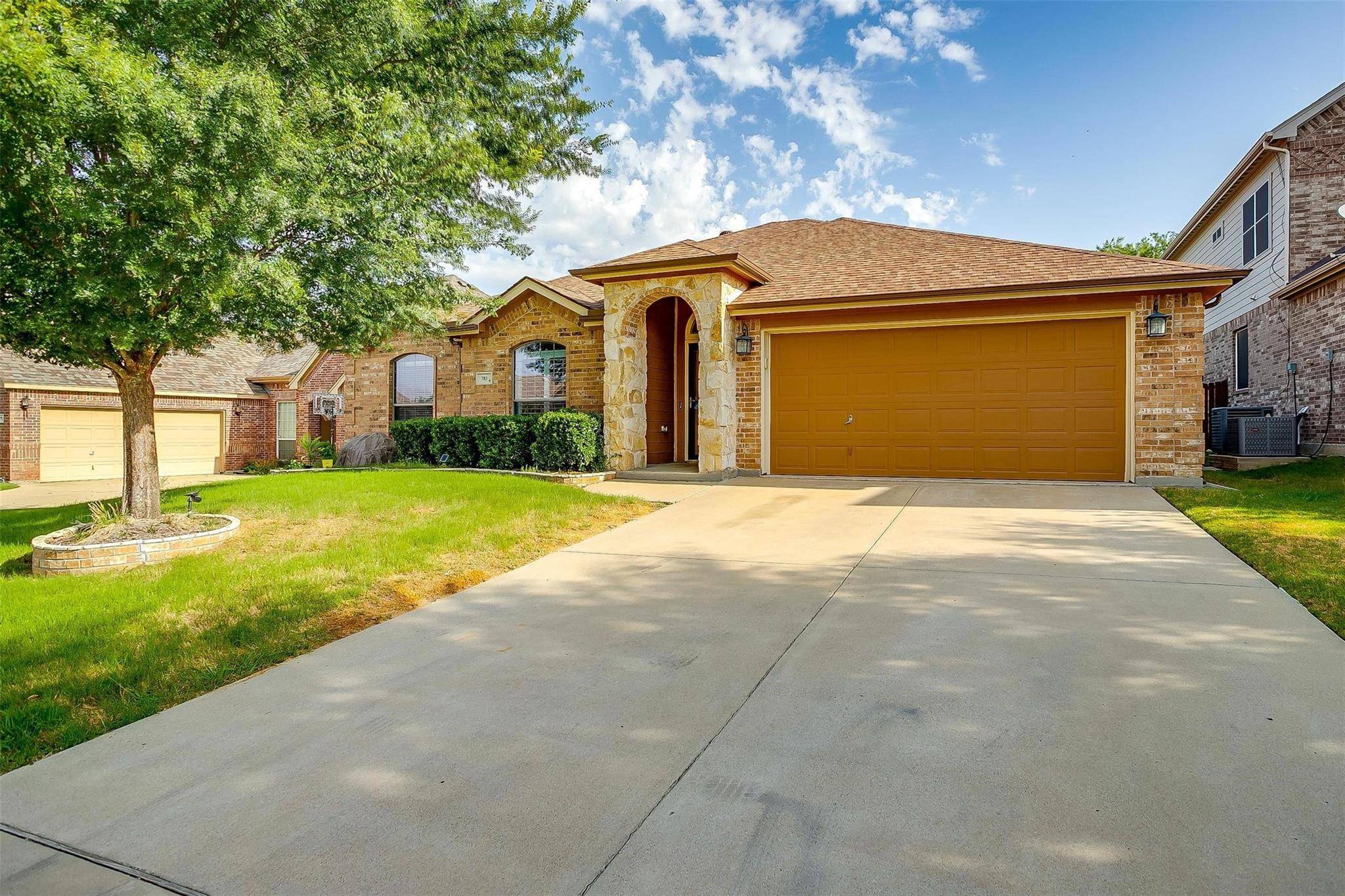 Burleson, TX 76028,783 Peach Lane