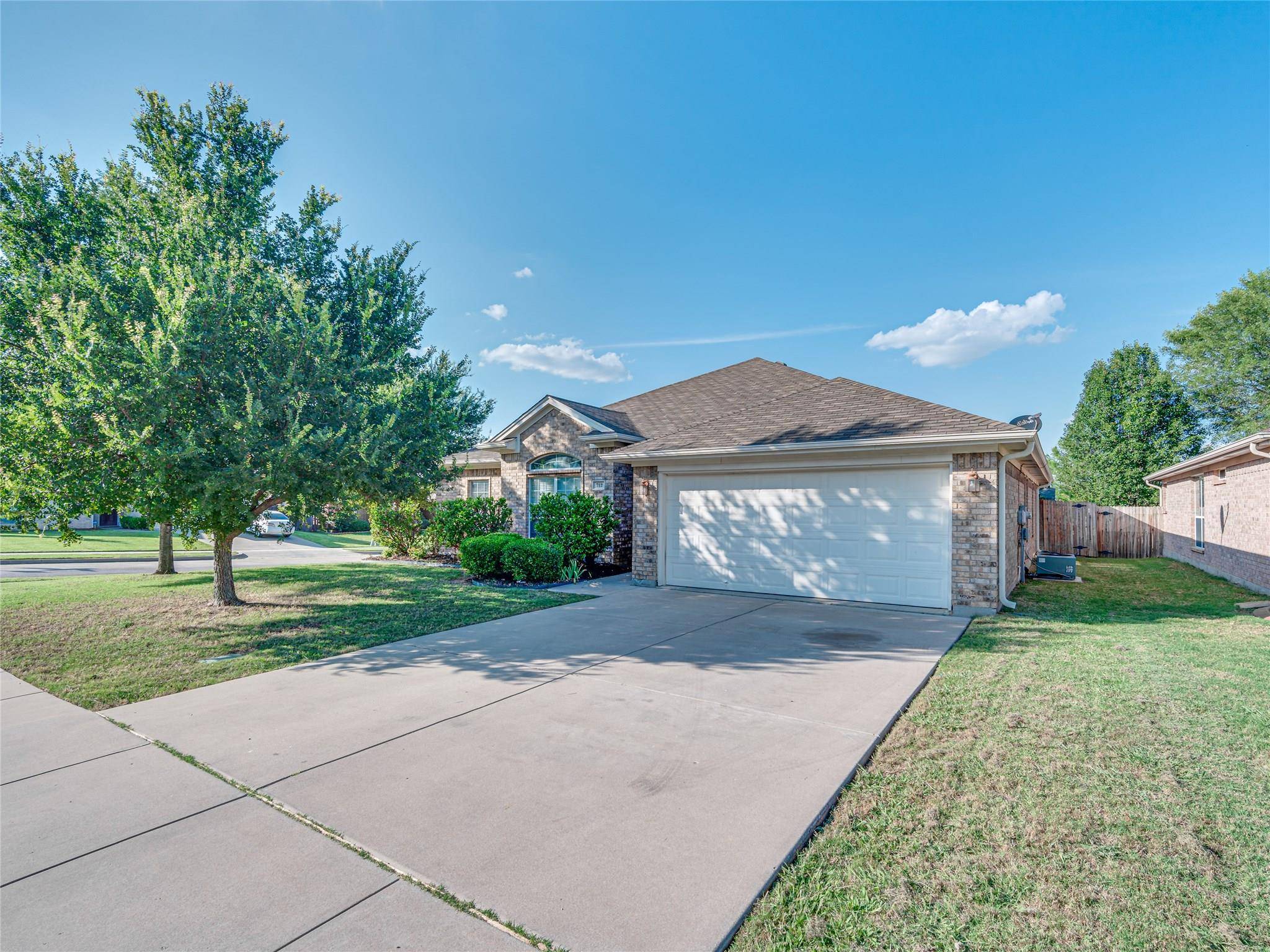 Burleson, TX 76028,712 Ridgehill Drive