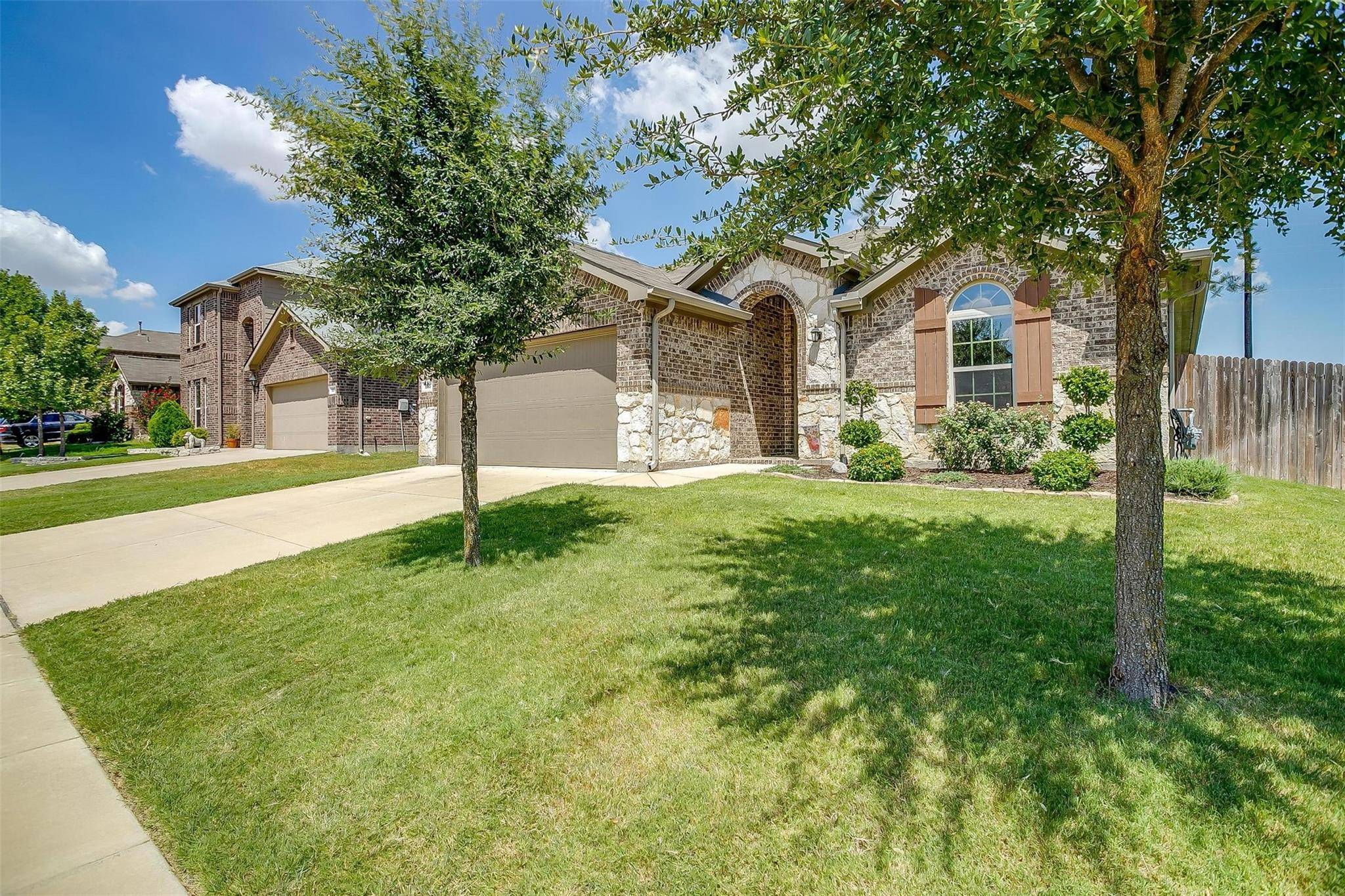 Burleson, TX 76028,505 Peach Lane