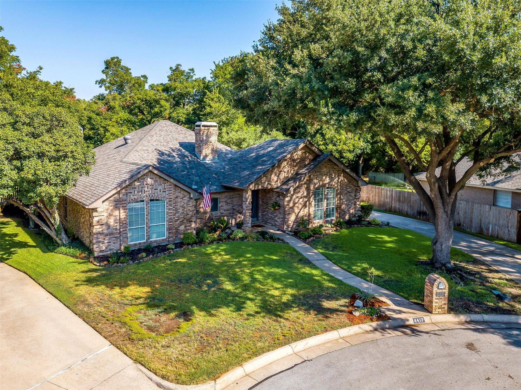 Arlington, TX 76016,4417 Winding Creek Court