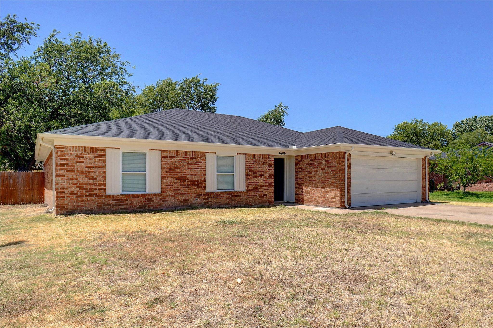 Arlington, TX 76018,6414 Plainview Drive