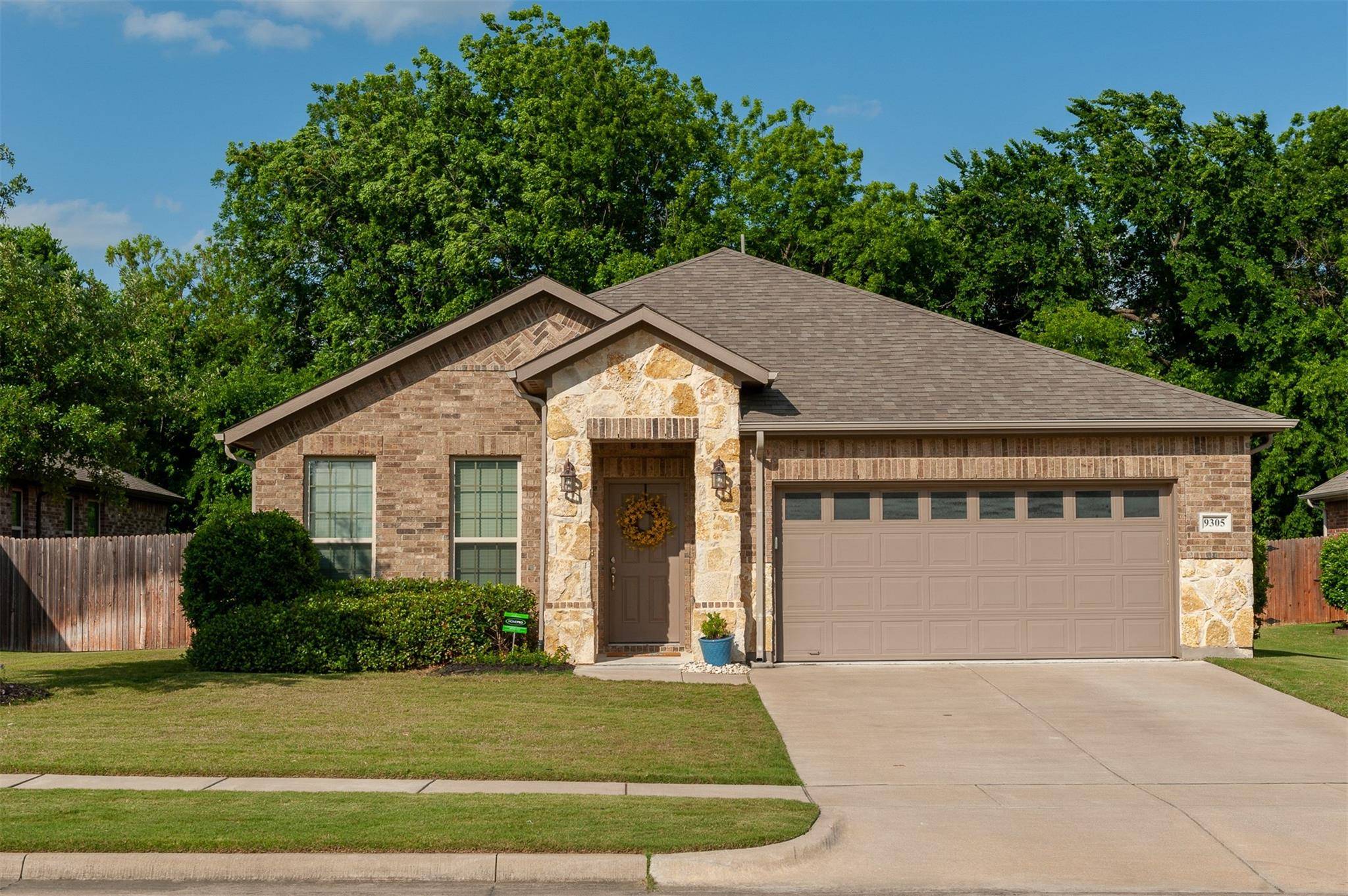 Arlington, TX 76002,9305 CORBIN Court