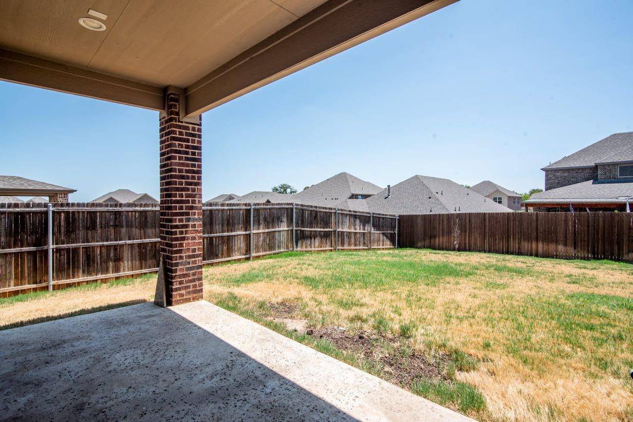 Corinth, TX 76210,2208 Wellington Lane