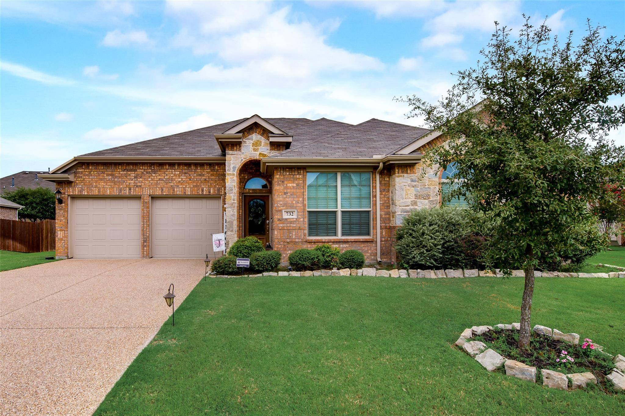 Desoto, TX 75115,732 Newberry Court