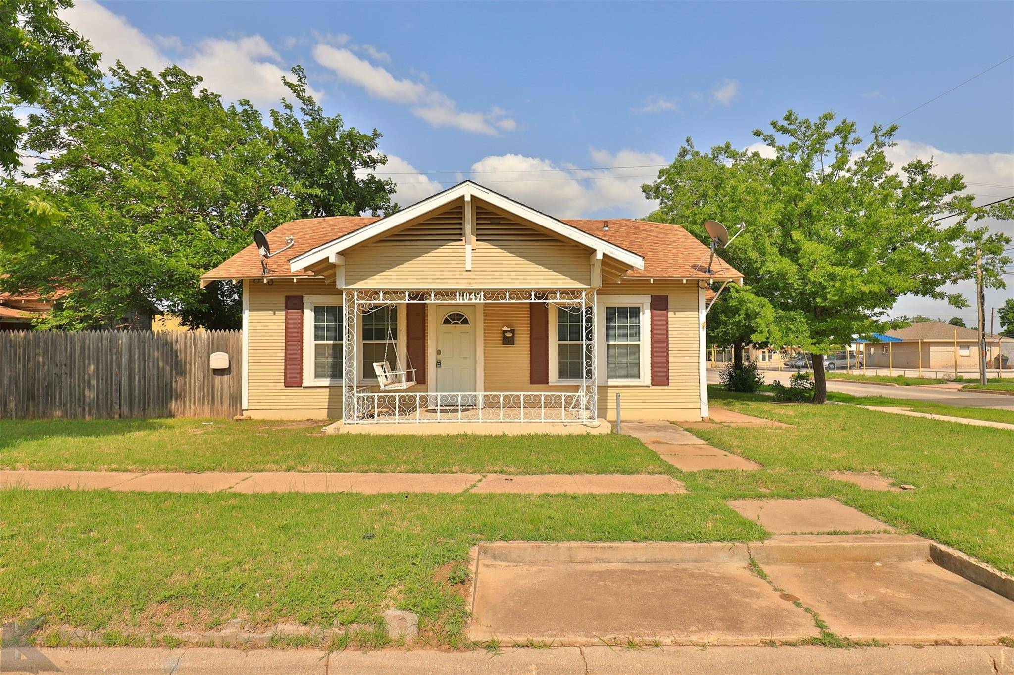 Abilene, TX 79602,1049 Poplar Street