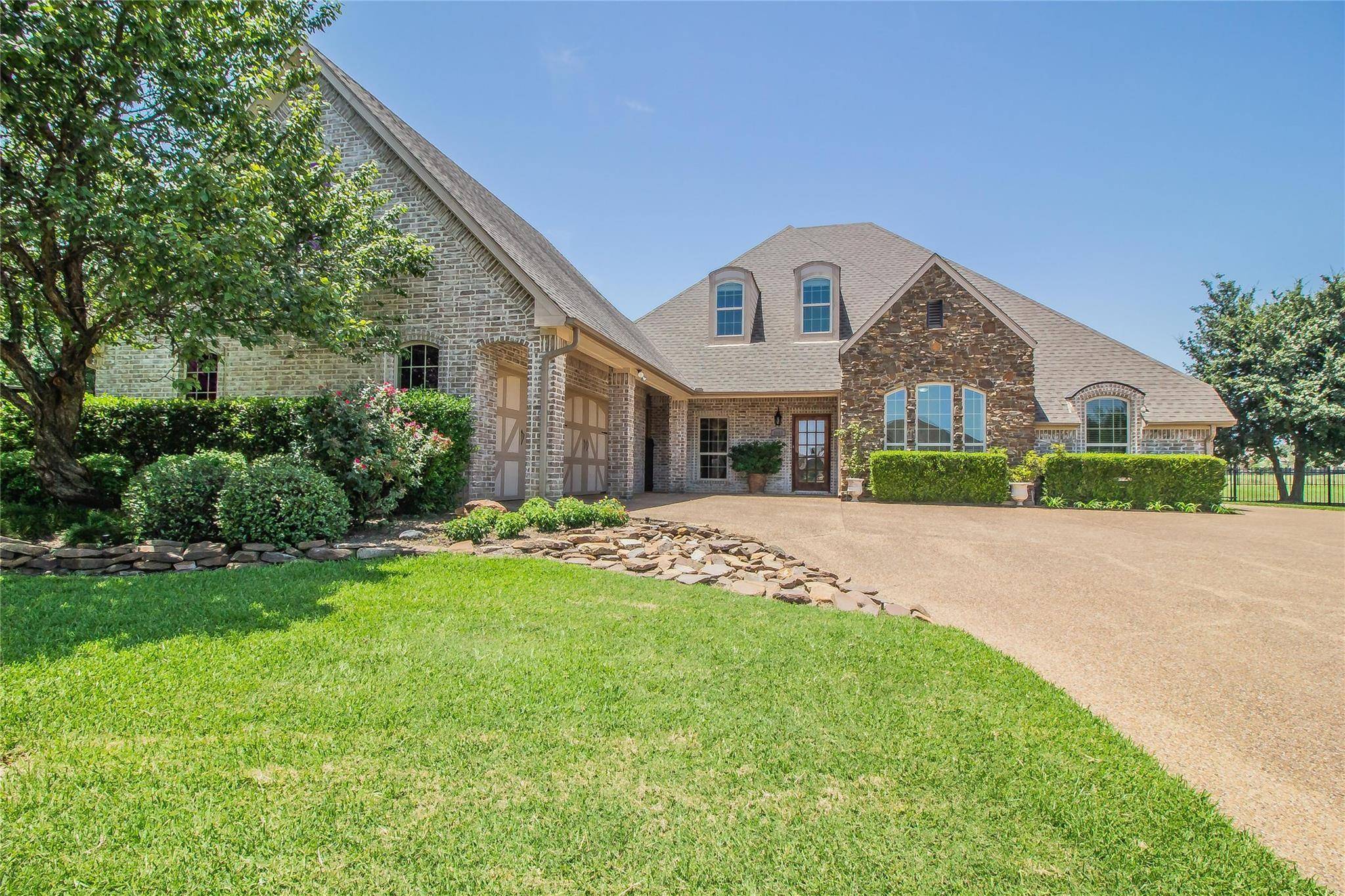 Ennis, TX 75119,2803 Saint Andrews Circle