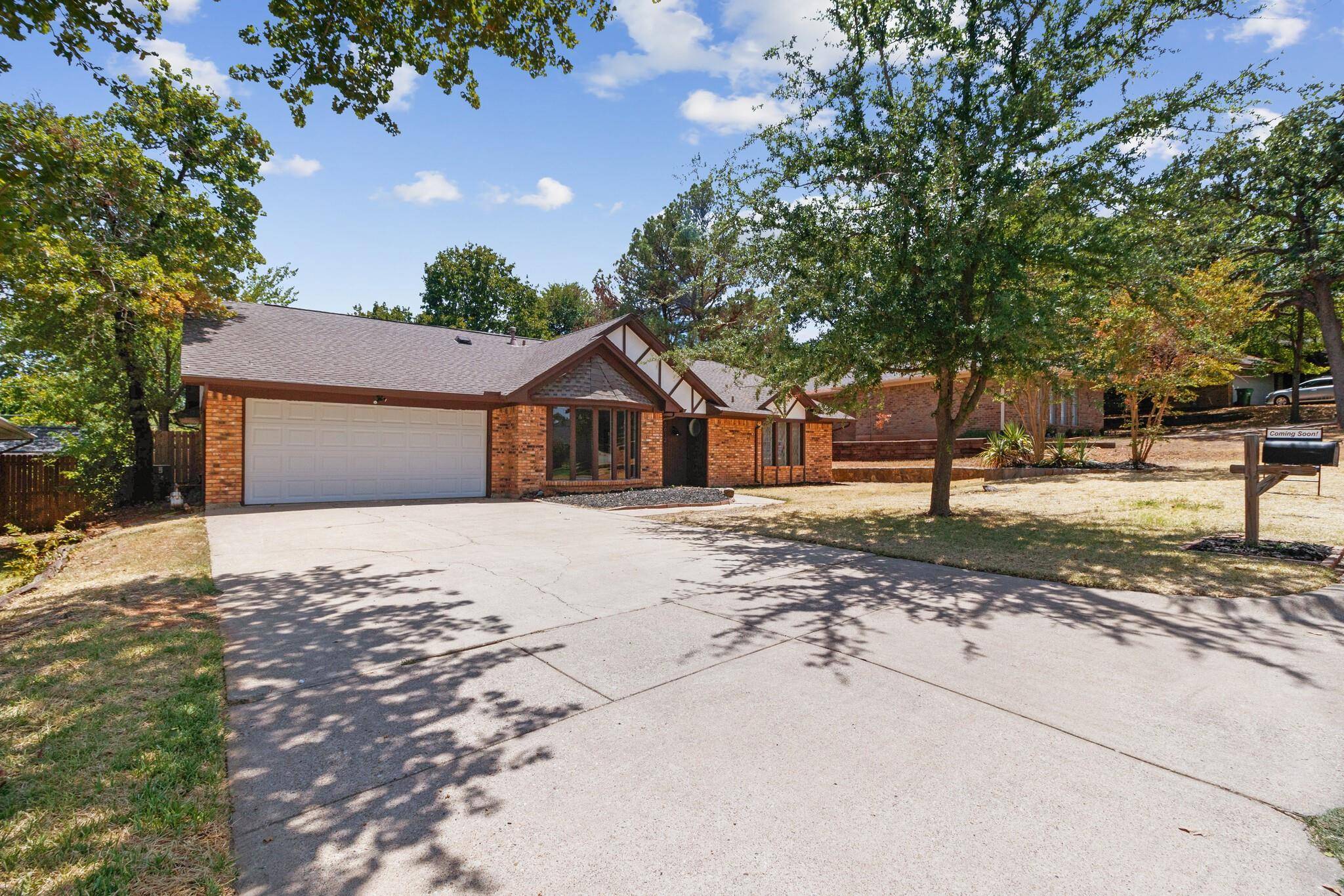 Arlington, TX 76017,5612 Trail Crest Drive