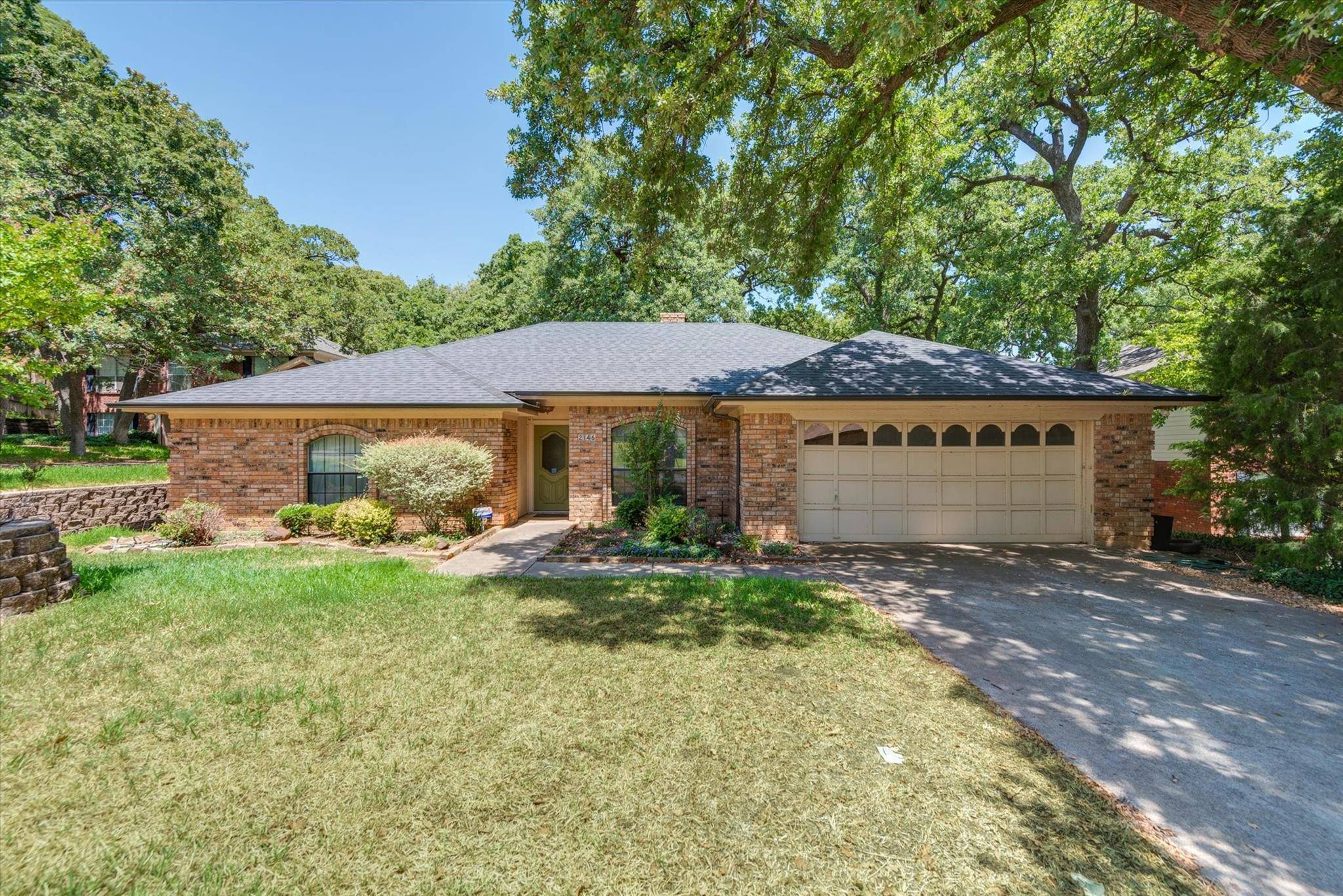 Euless, TX 76040,2146 Eva Lane