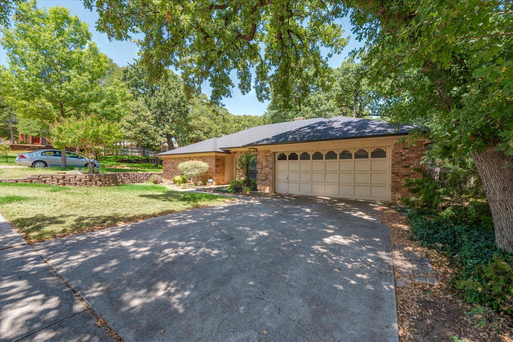 Euless, TX 76040,2146 Eva Lane