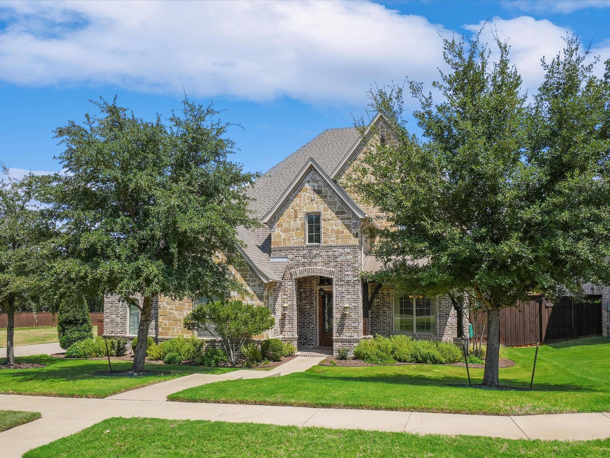 Denton, TX 76208,6415 Crapemyrtle Drive