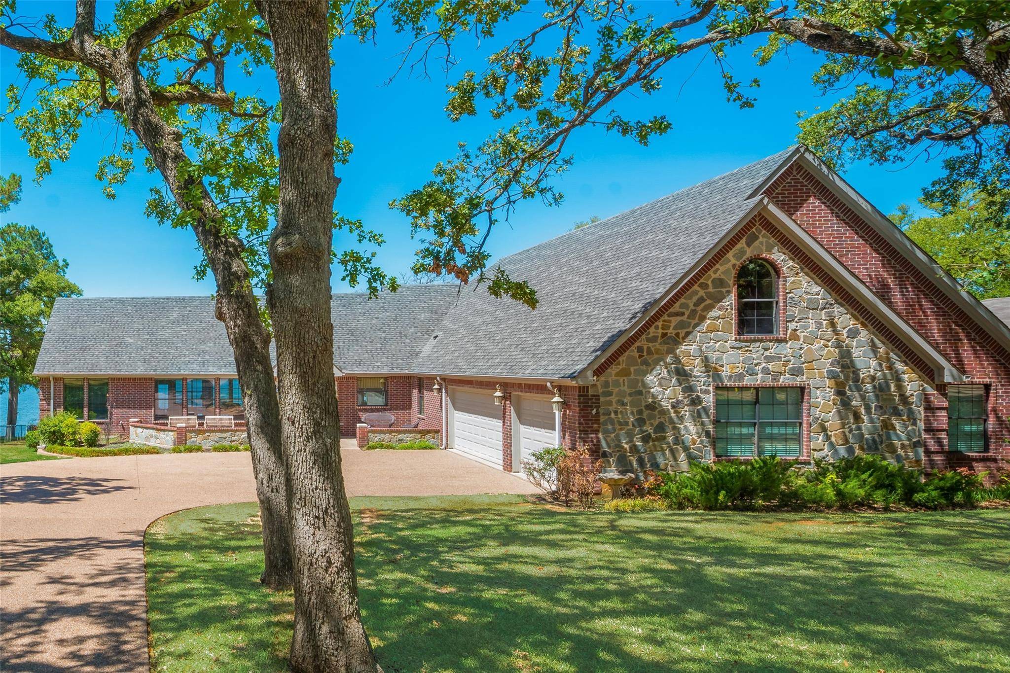 Alvarado, TX 76009,1700 Woodview Drive