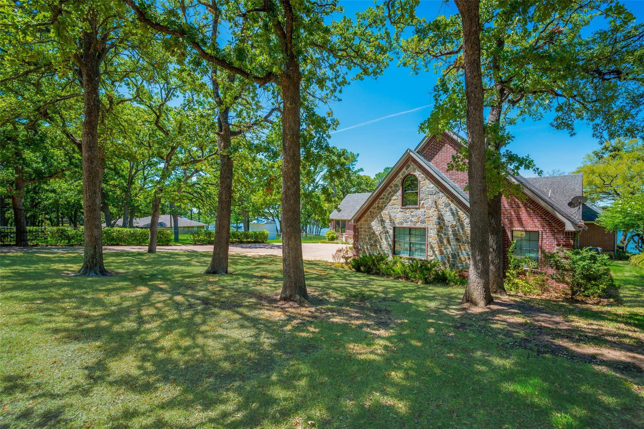 Alvarado, TX 76009,1700 Woodview Drive