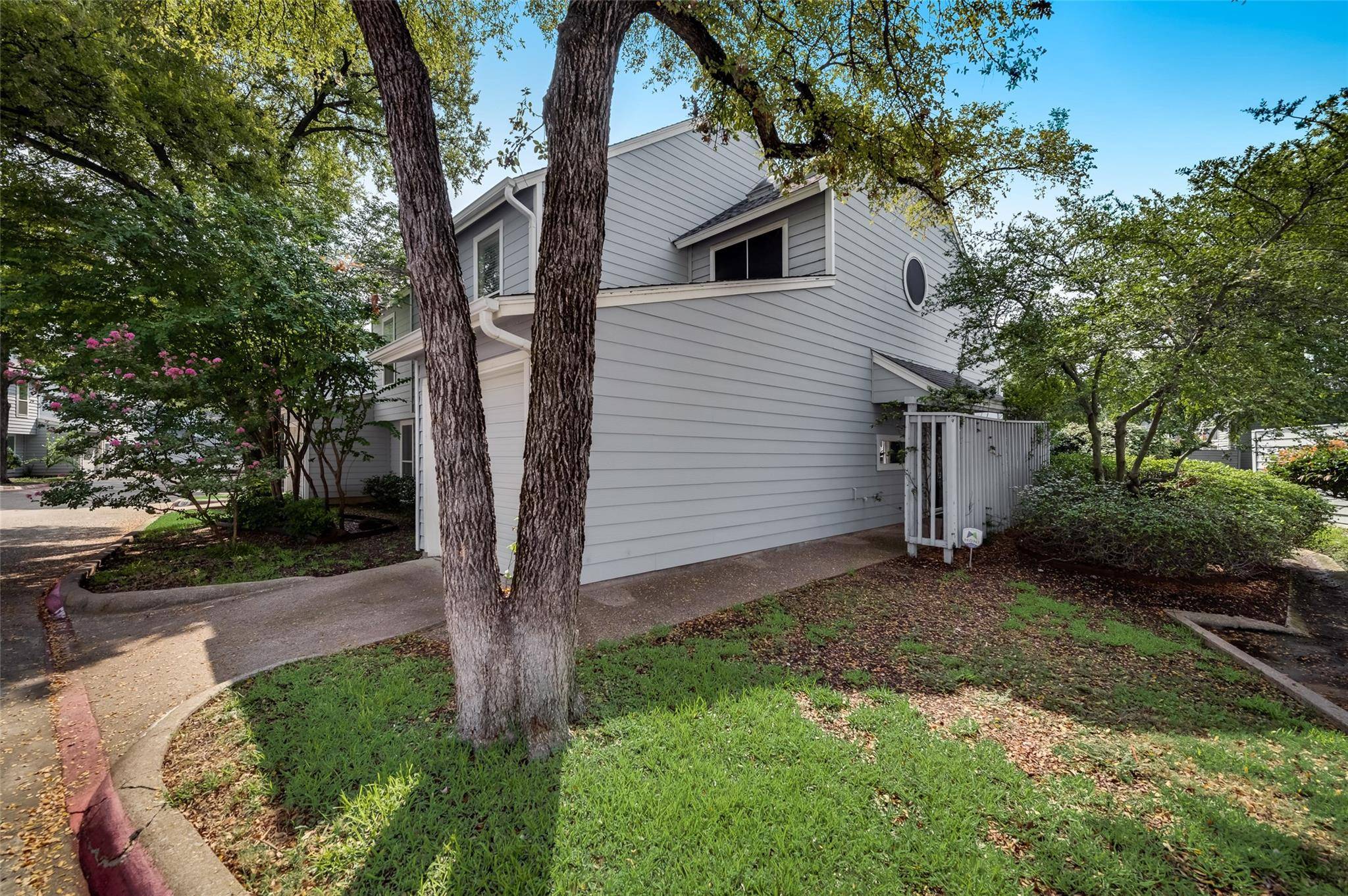 Irving, TX 75063,667 Cimarron Trail