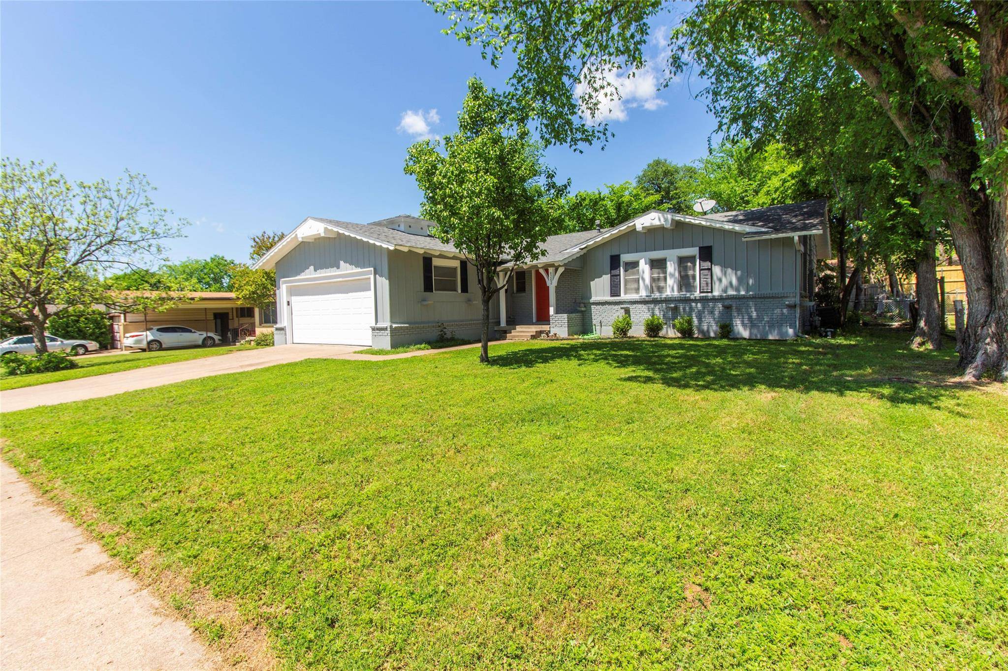 Fort Worth, TX 76116,8262 Longford Drive