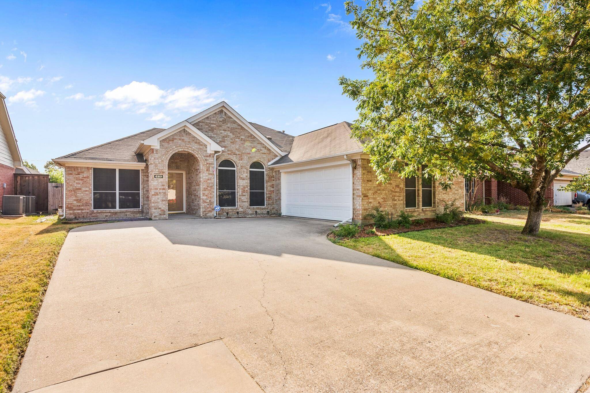 Arlington, TX 76001,6301 St Leonard Drive