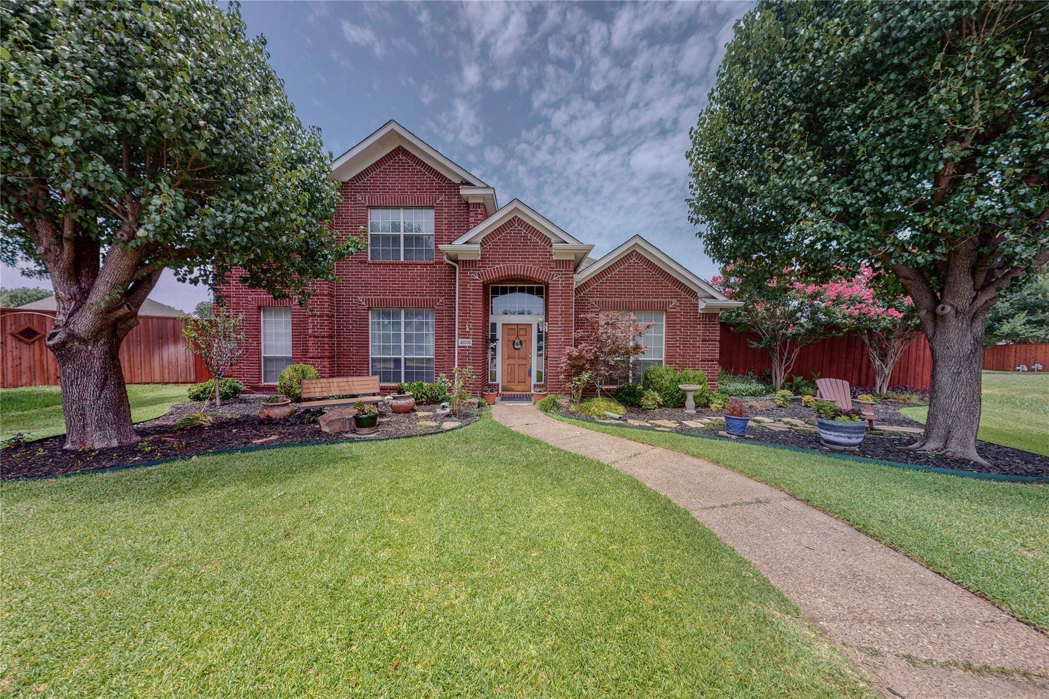 Carrollton, TX 75010,4008 Creek Valley Circle