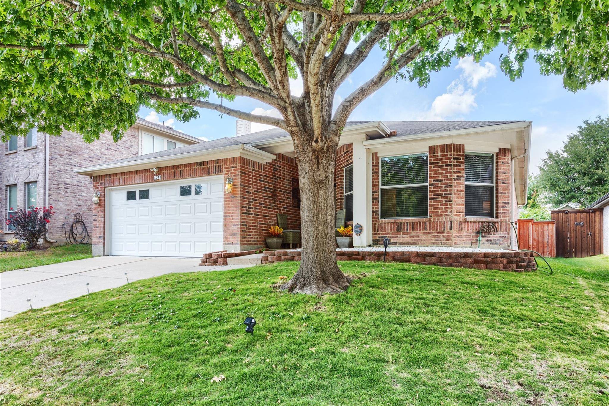 Little Elm, TX 75068,1621 Heatherknoll Lane