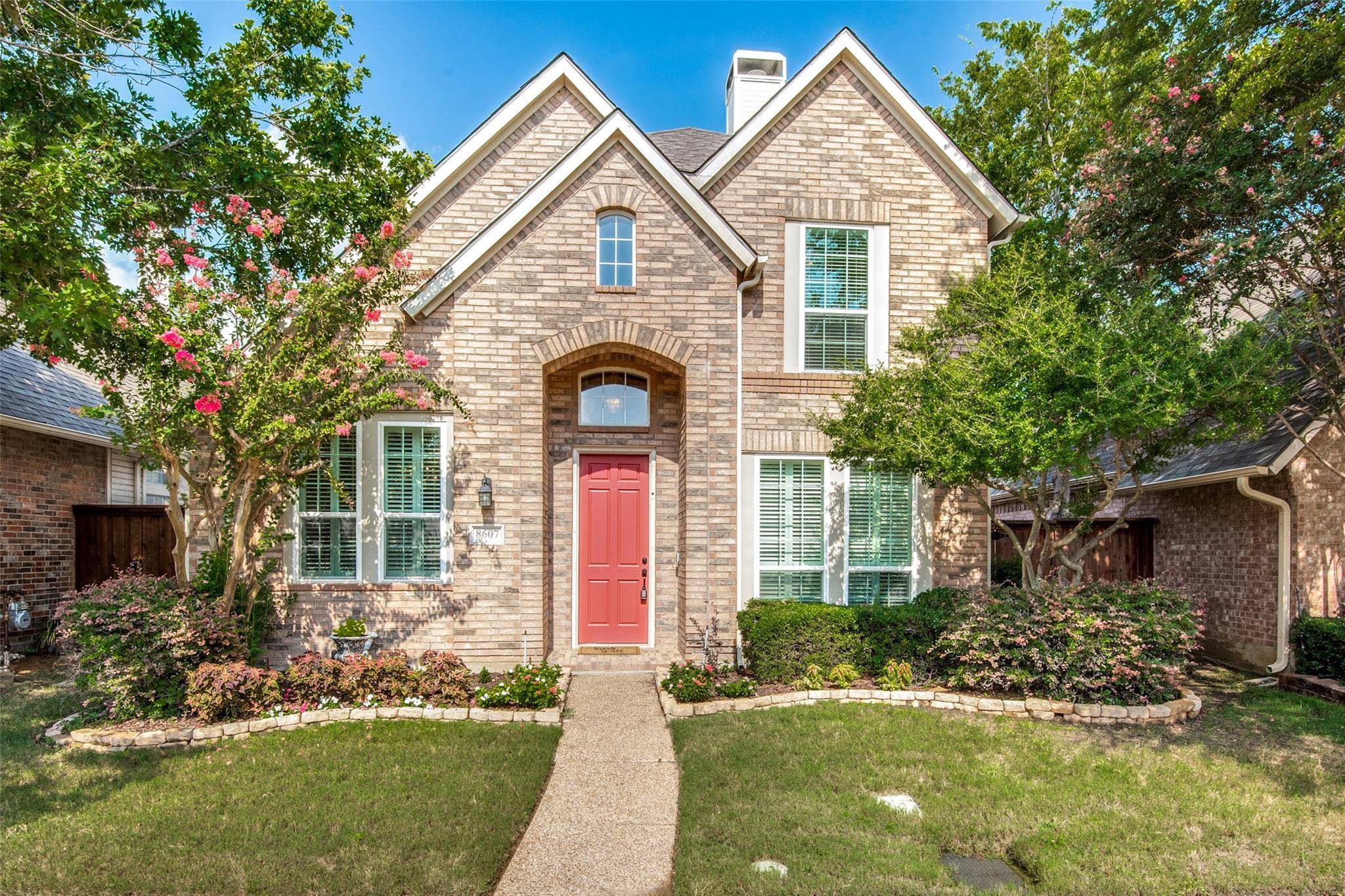 Irving, TX 75063,8607 Old Oak Drive