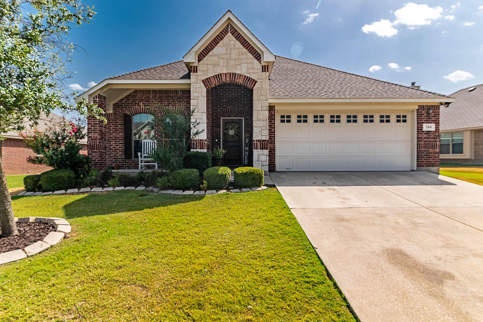 Arlington, TX 76002,708 Sendero Drive