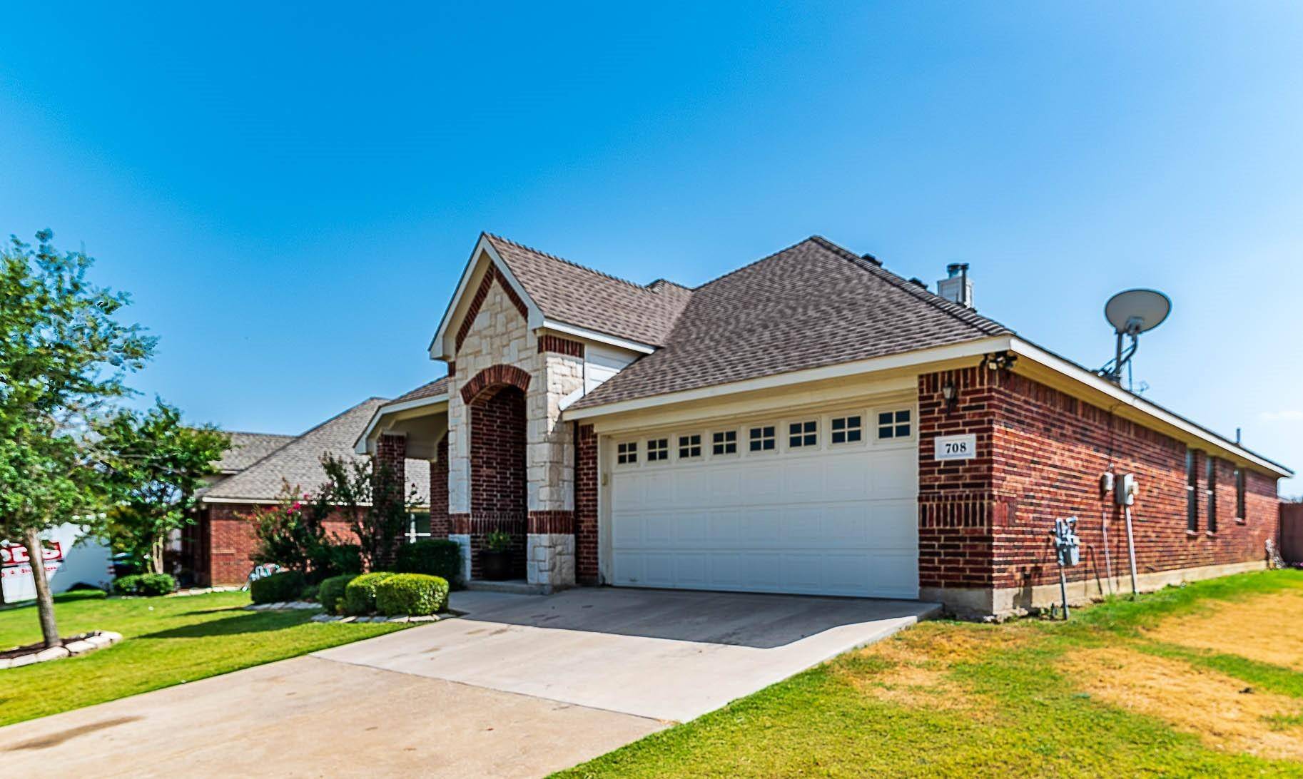 Arlington, TX 76002,708 Sendero Drive