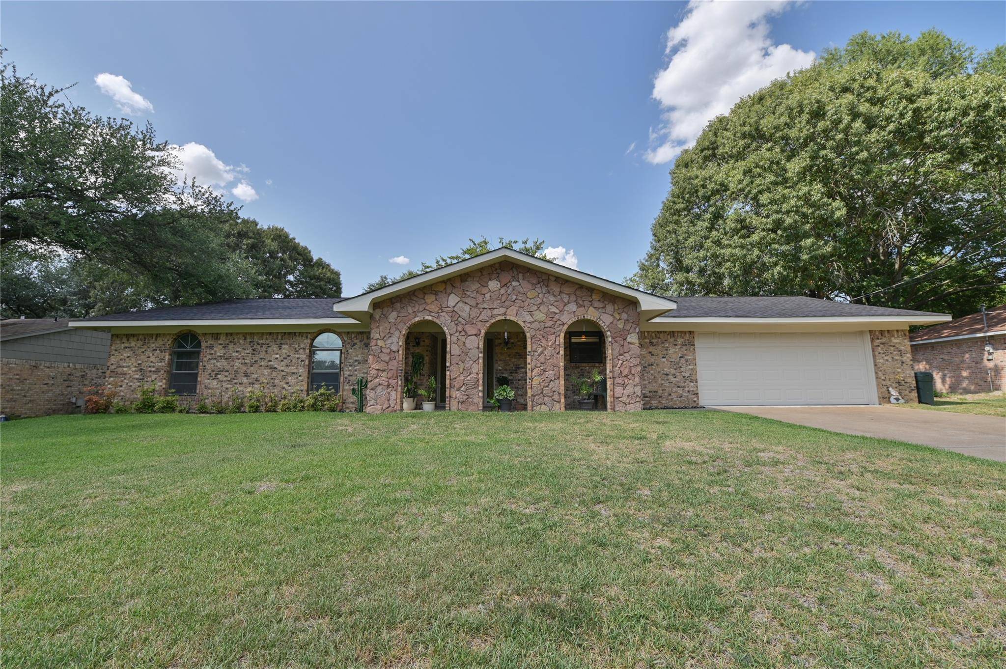 Mineola, TX 75773,151 Minwood Street