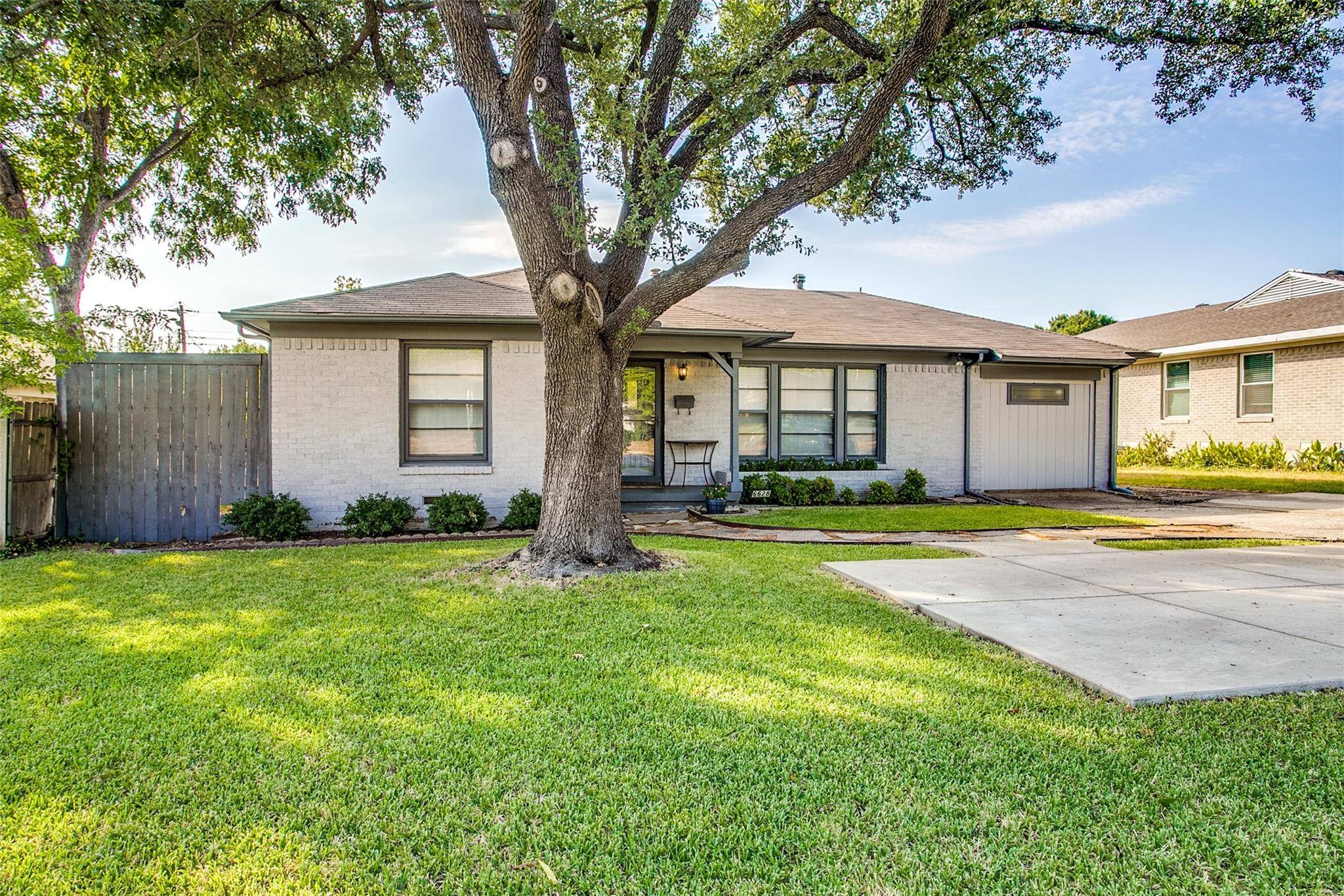 Dallas, TX 75214,6628 E Mockingbird Lane