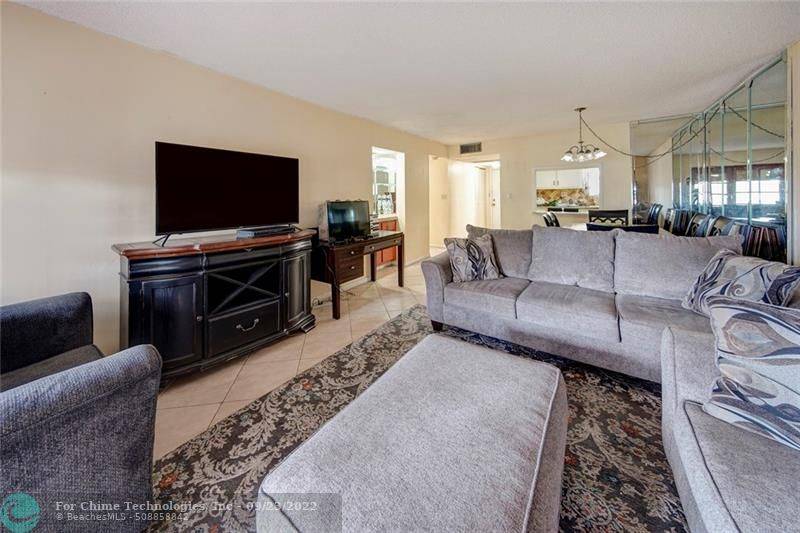 Boca Raton, FL 33428,9370 SW 8th St  #408