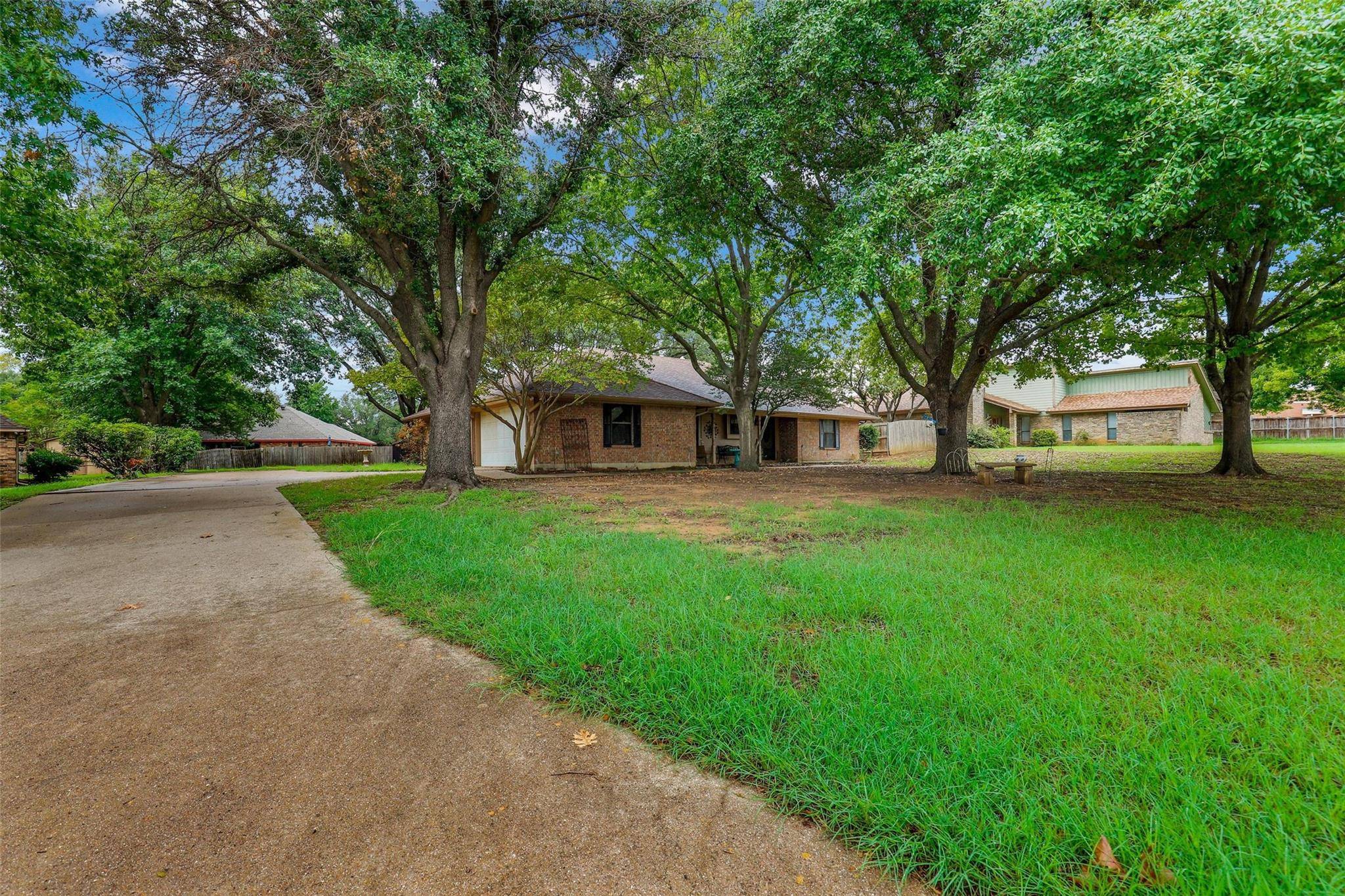 Joshua, TX 76058,106 San Medina Lane