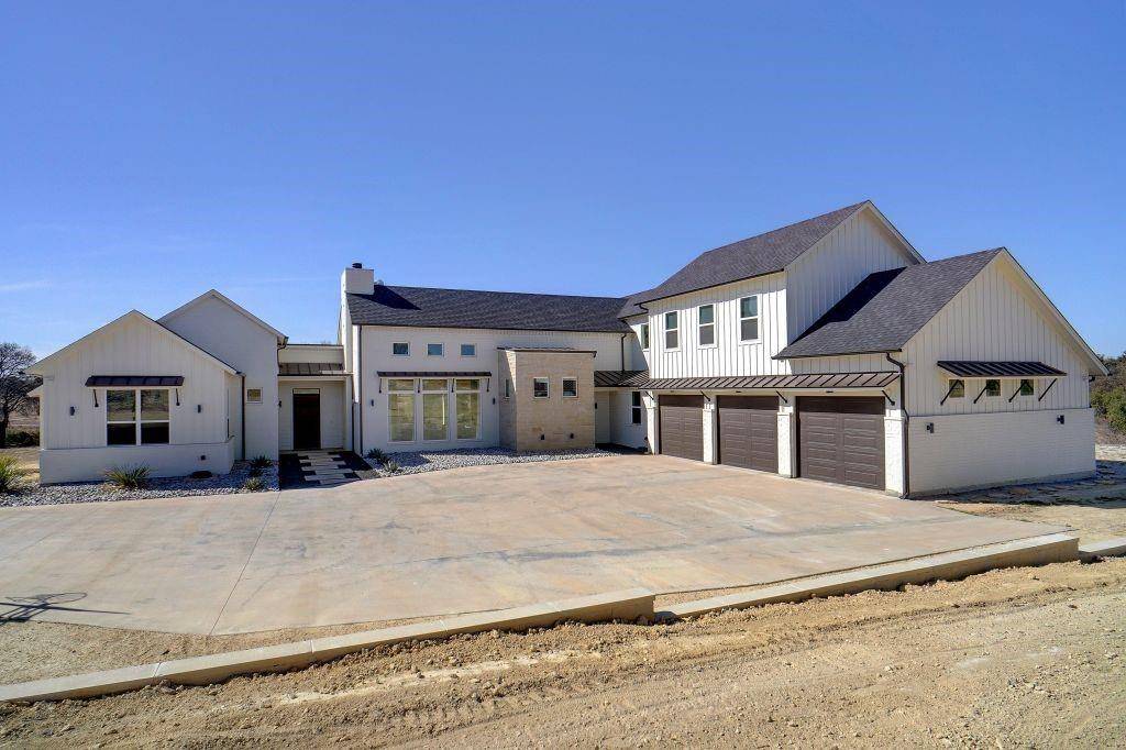 Weatherford, TX 76087,300 CACTUS RIO Drive