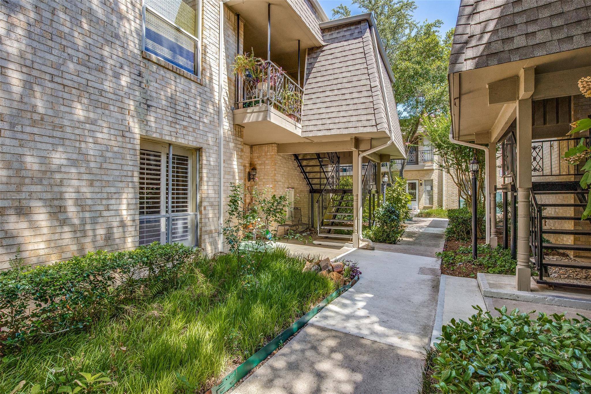 Fort Worth, TX 76109,4320 W Bellaire Street S #204