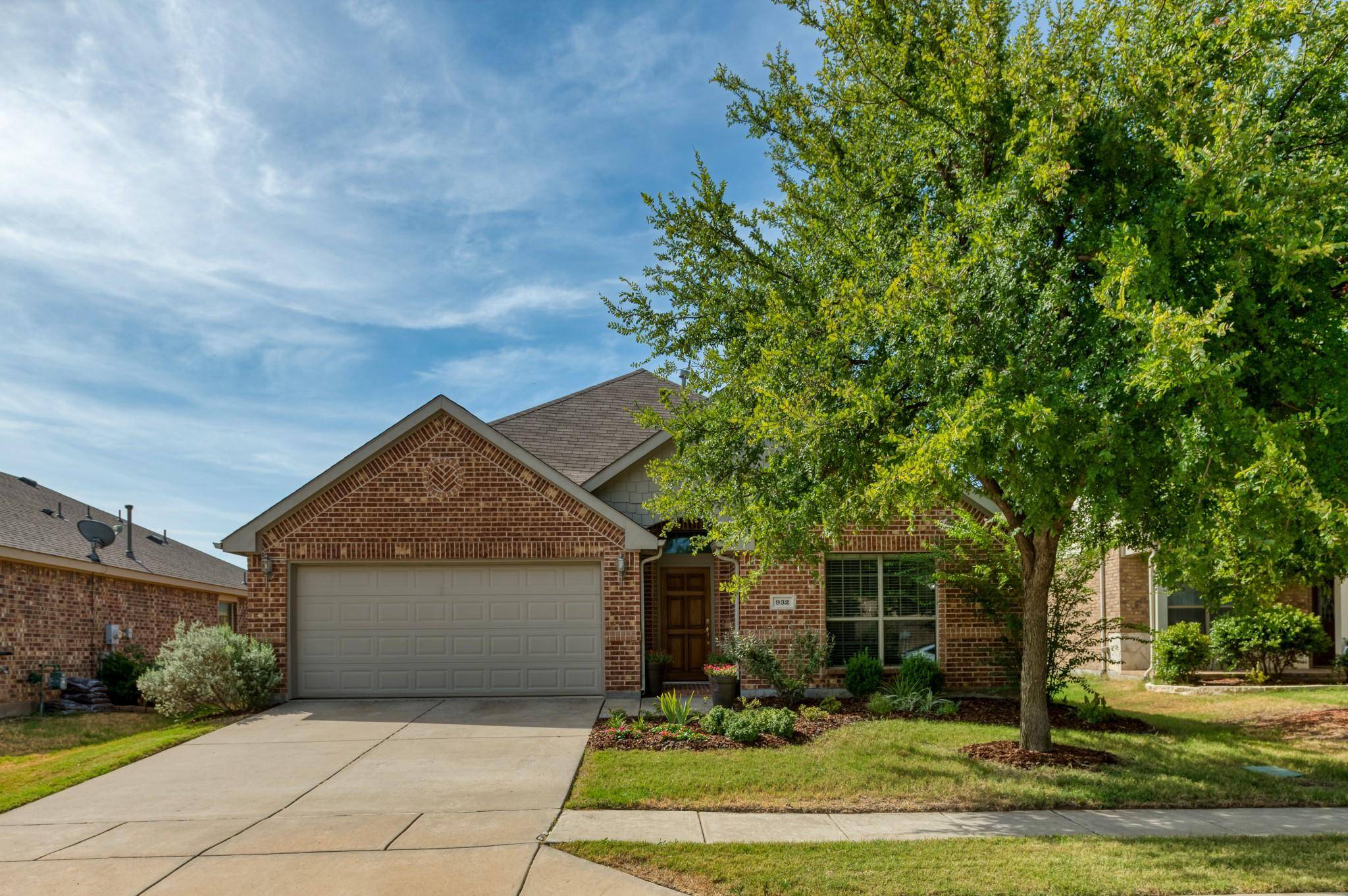 Little Elm, TX 75068,932 Lake Grove Drive