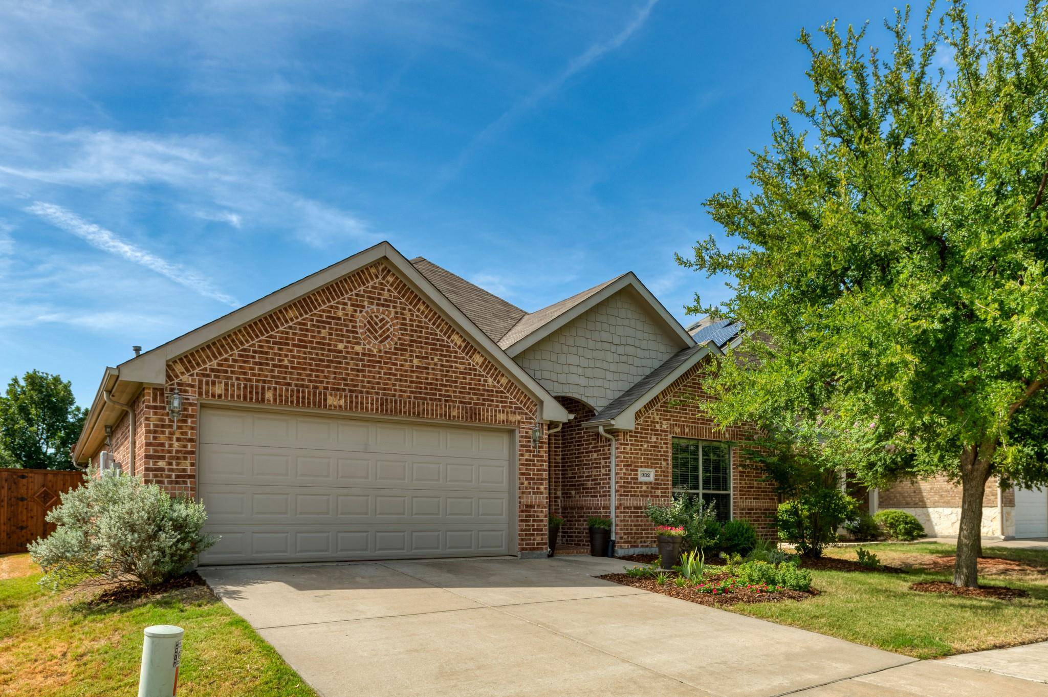 Little Elm, TX 75068,932 Lake Grove Drive