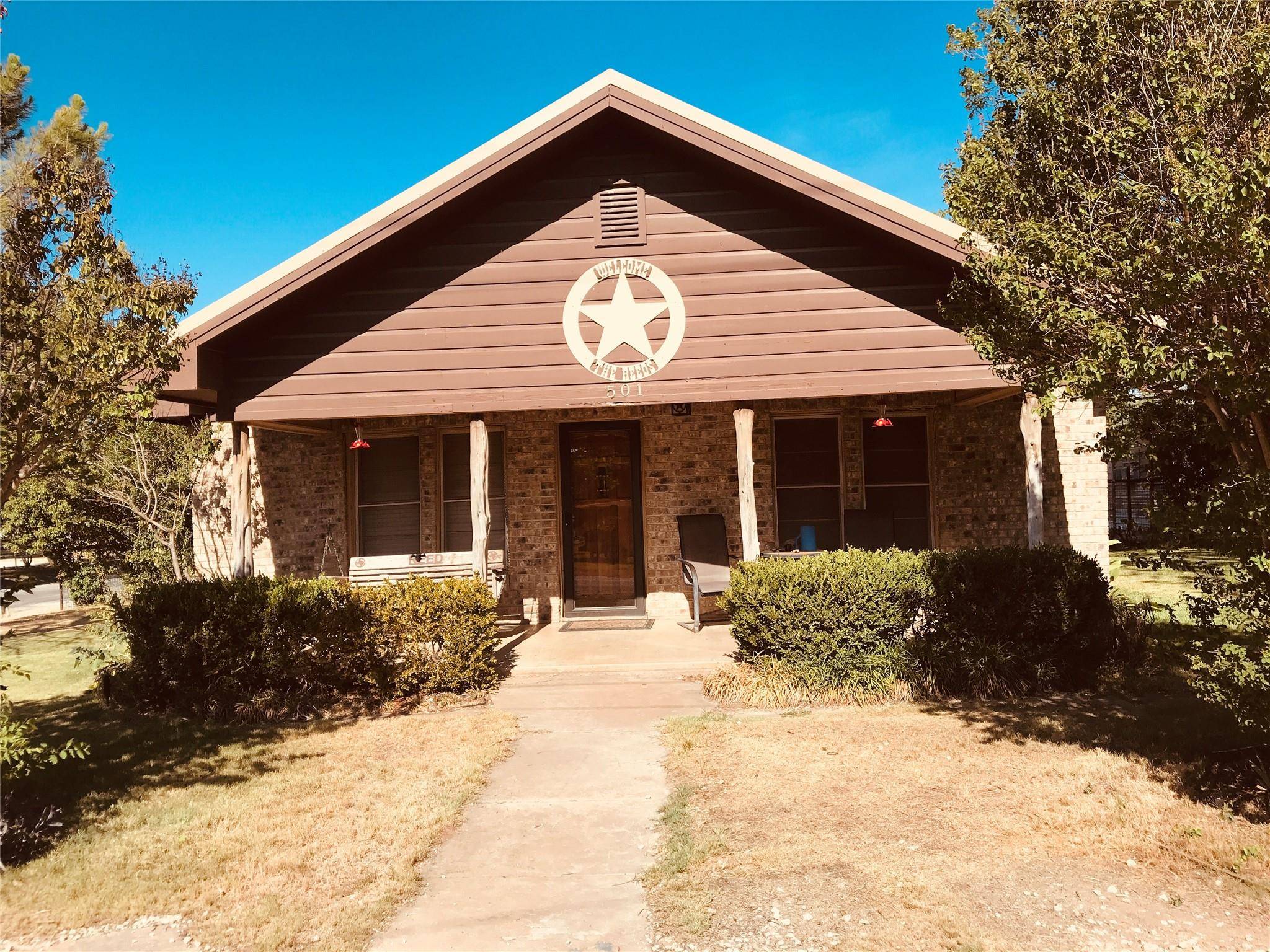 Cross Plains, TX 76443,501 N Avenue F